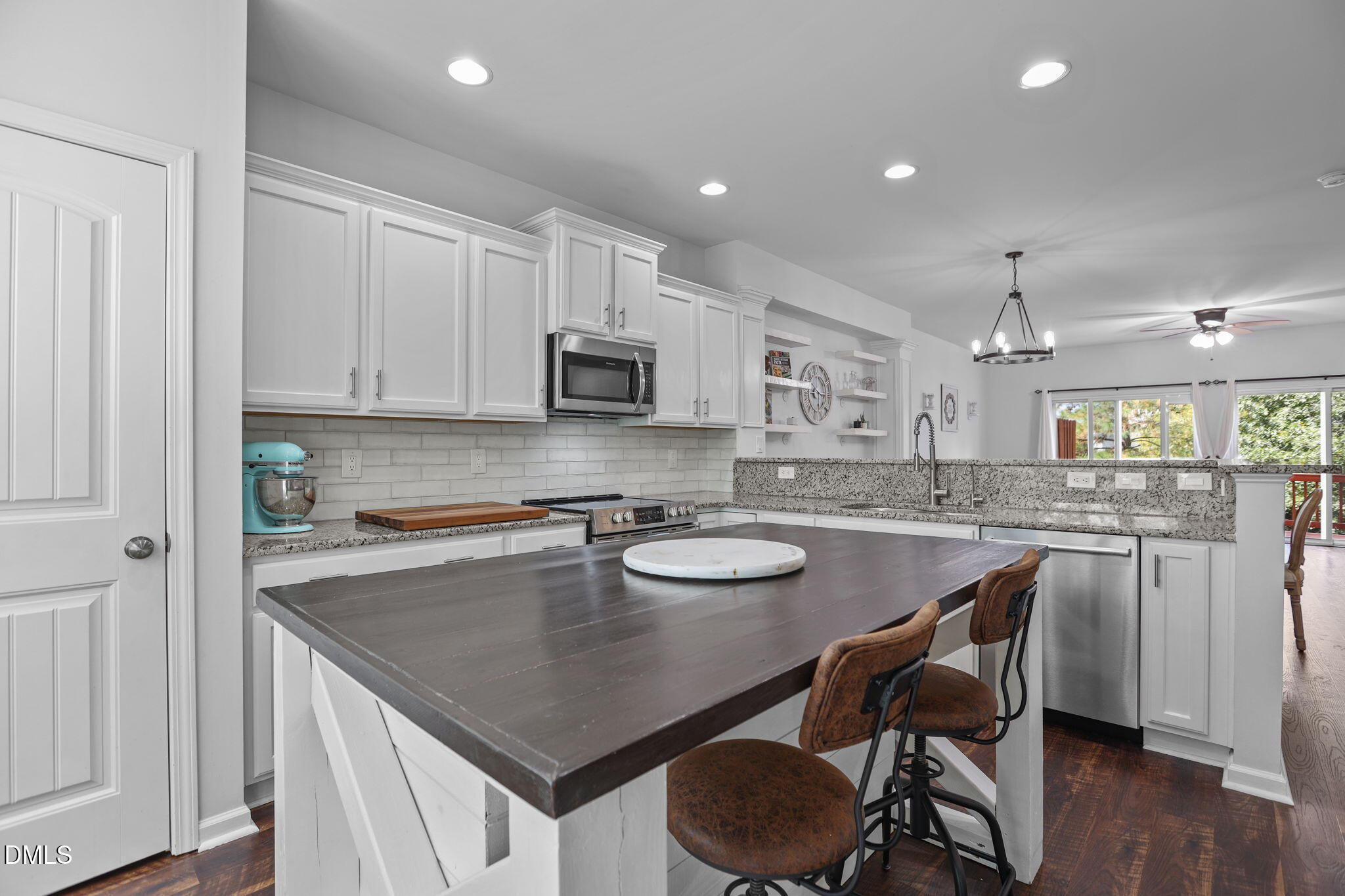 204 Irving Way