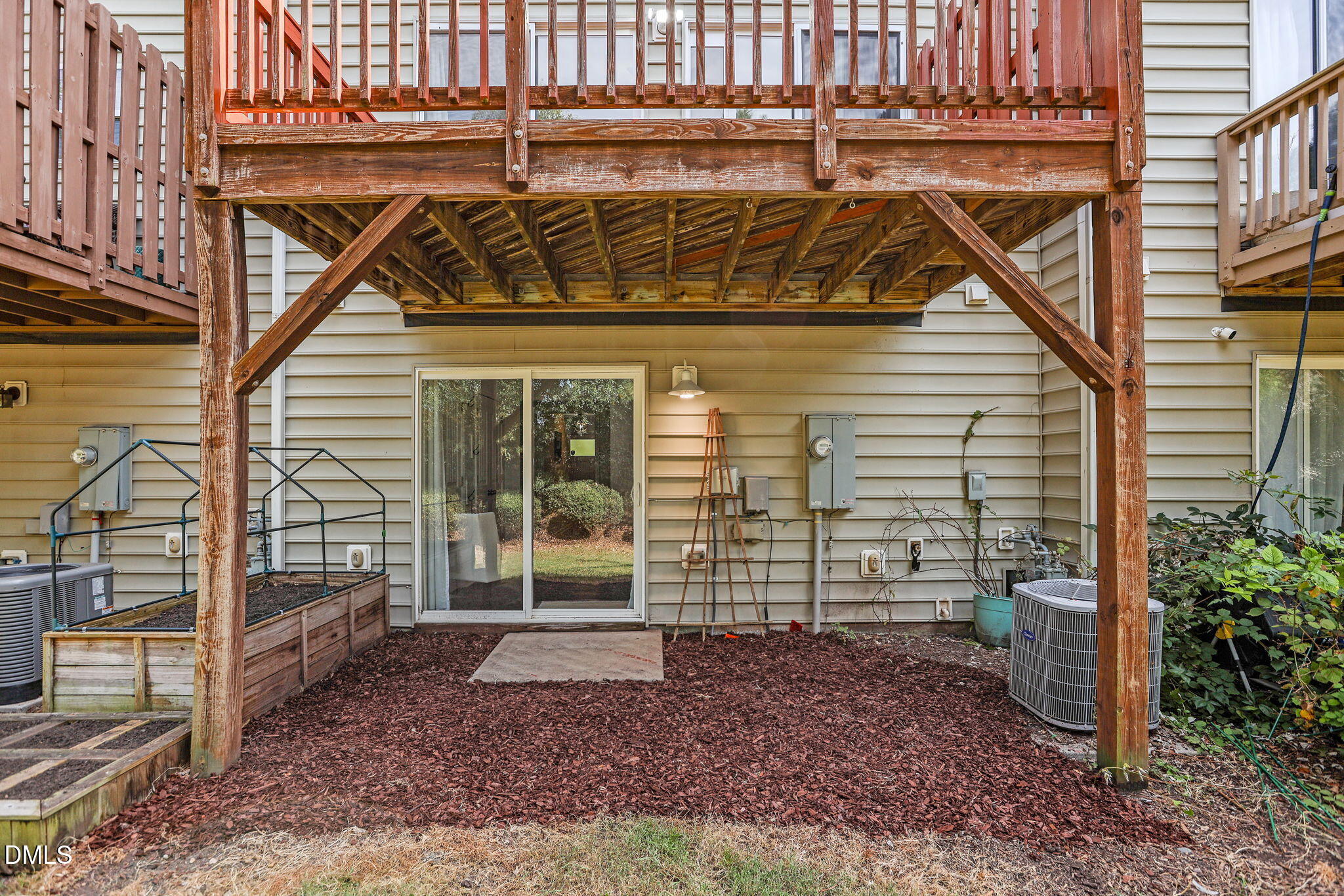 204 Irving Way