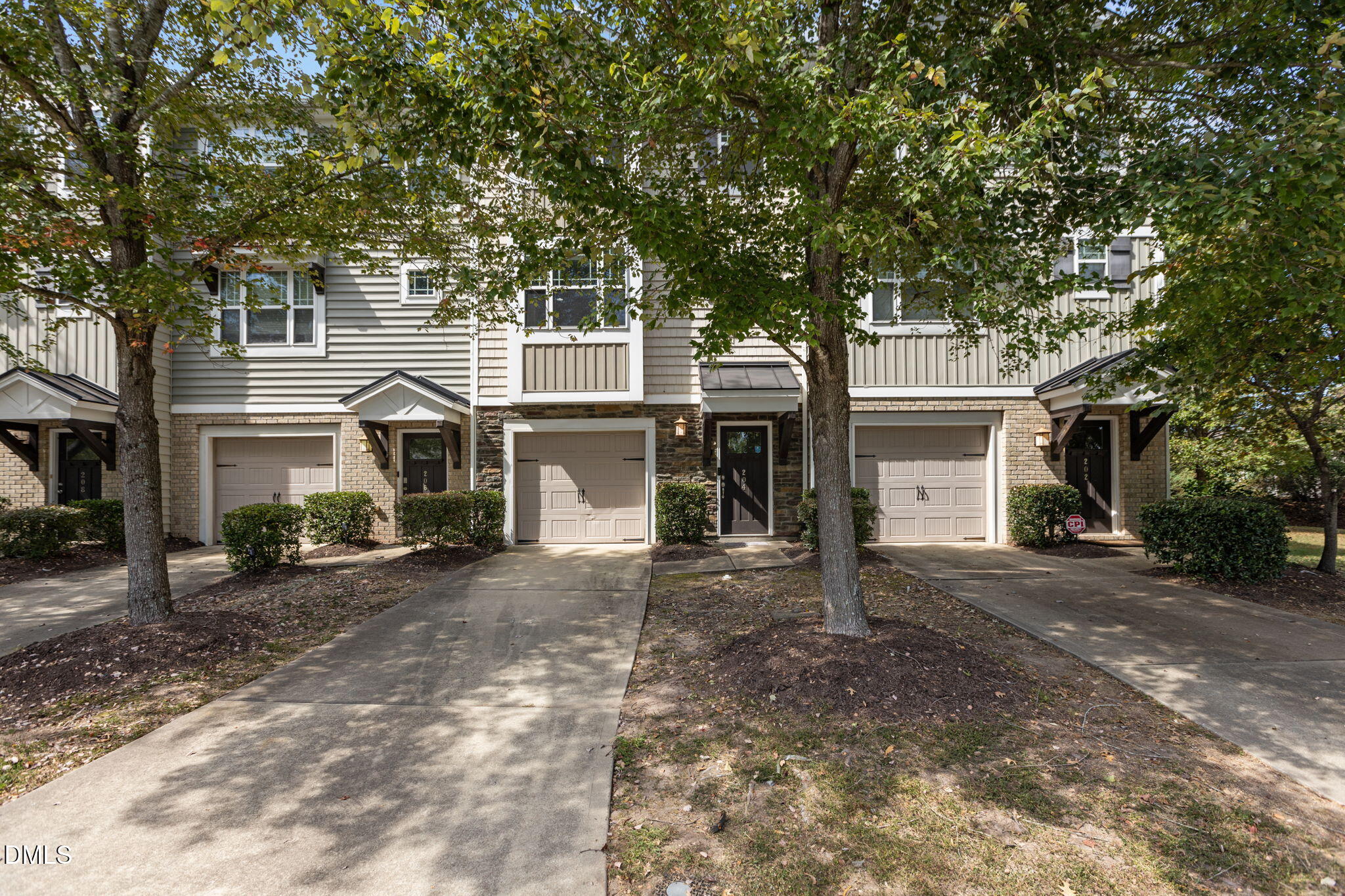 204 Irving Way