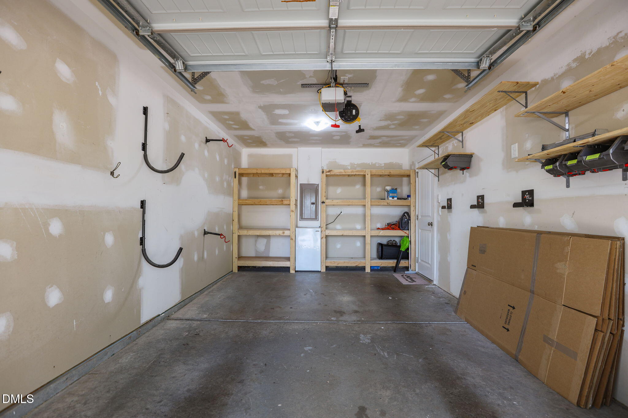 204 Irving Way