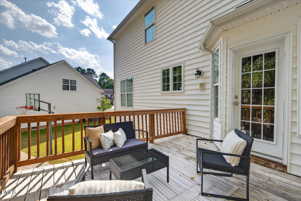 7 Starwood Lane