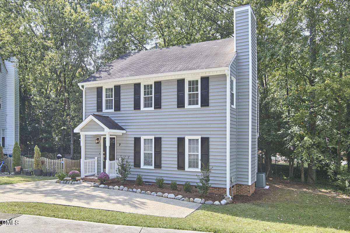 7 Old Towne Place