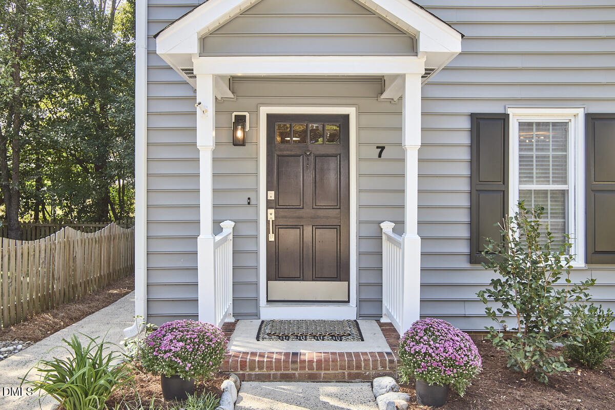 7 Old Towne Place