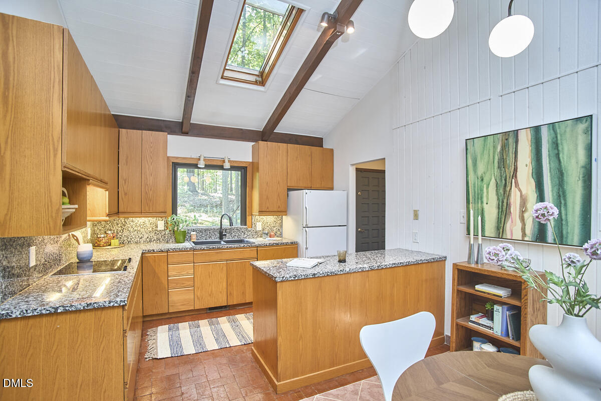 3719 W Cornwallis Road