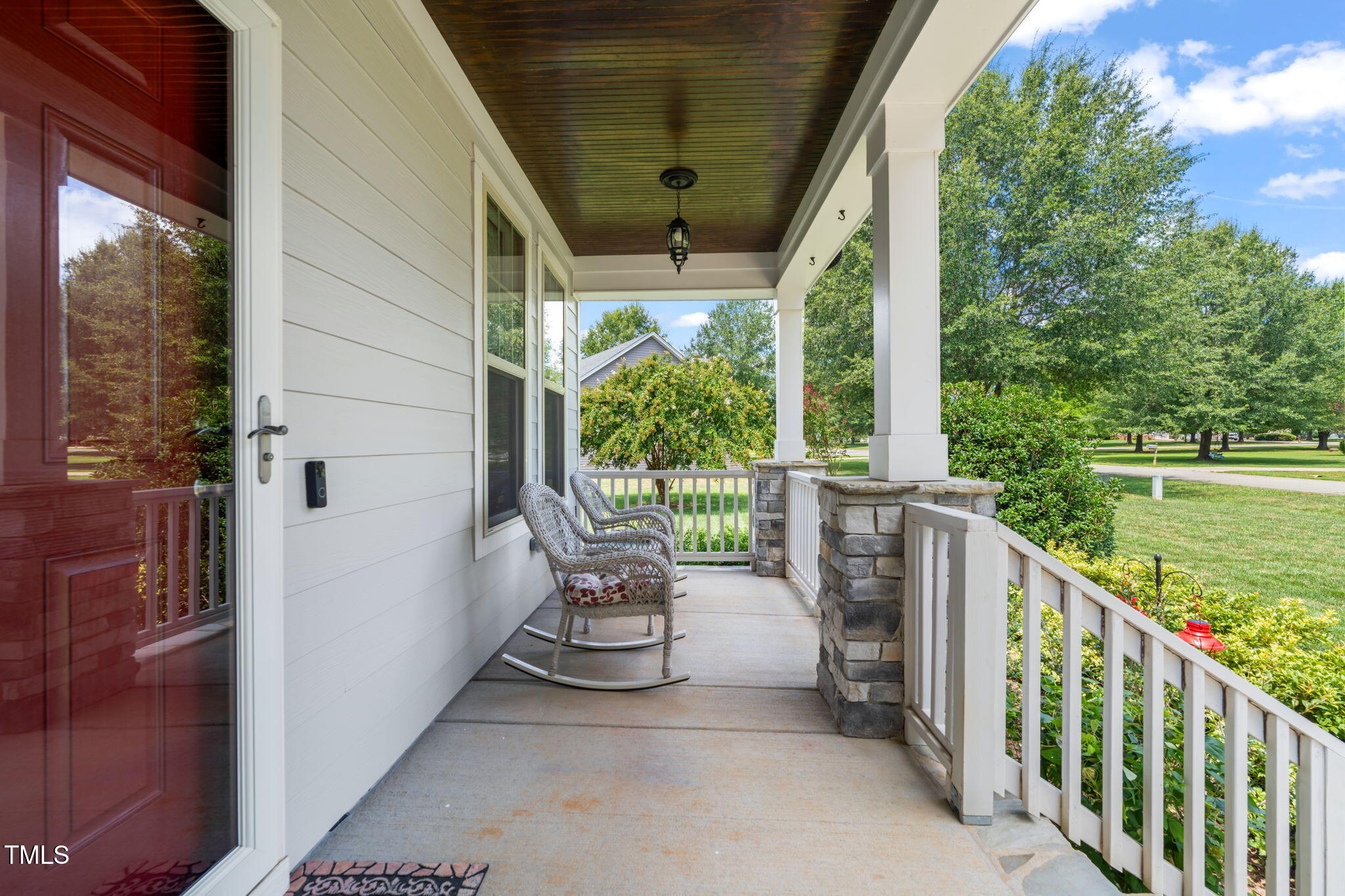 503 Sunglow Court