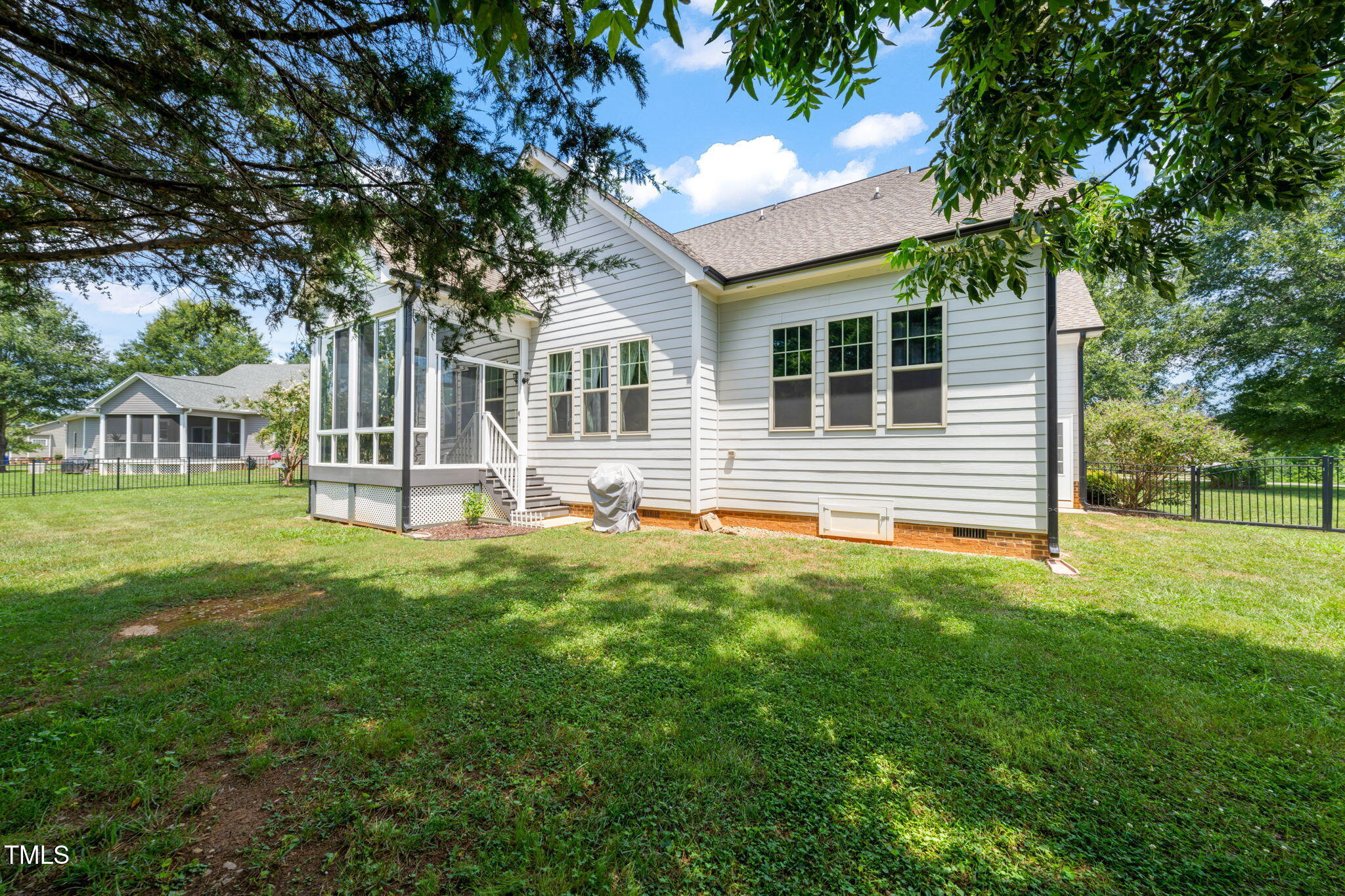 503 Sunglow Court