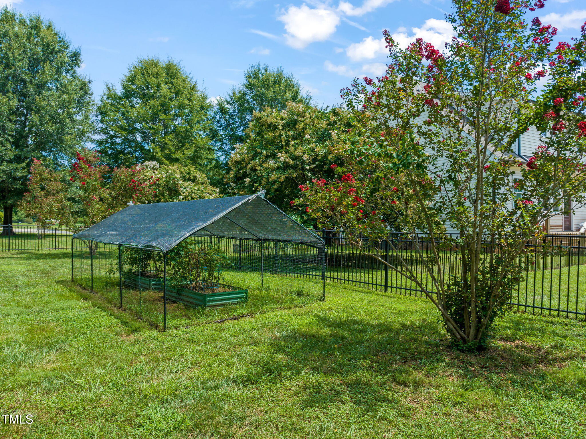 503 Sunglow Court
