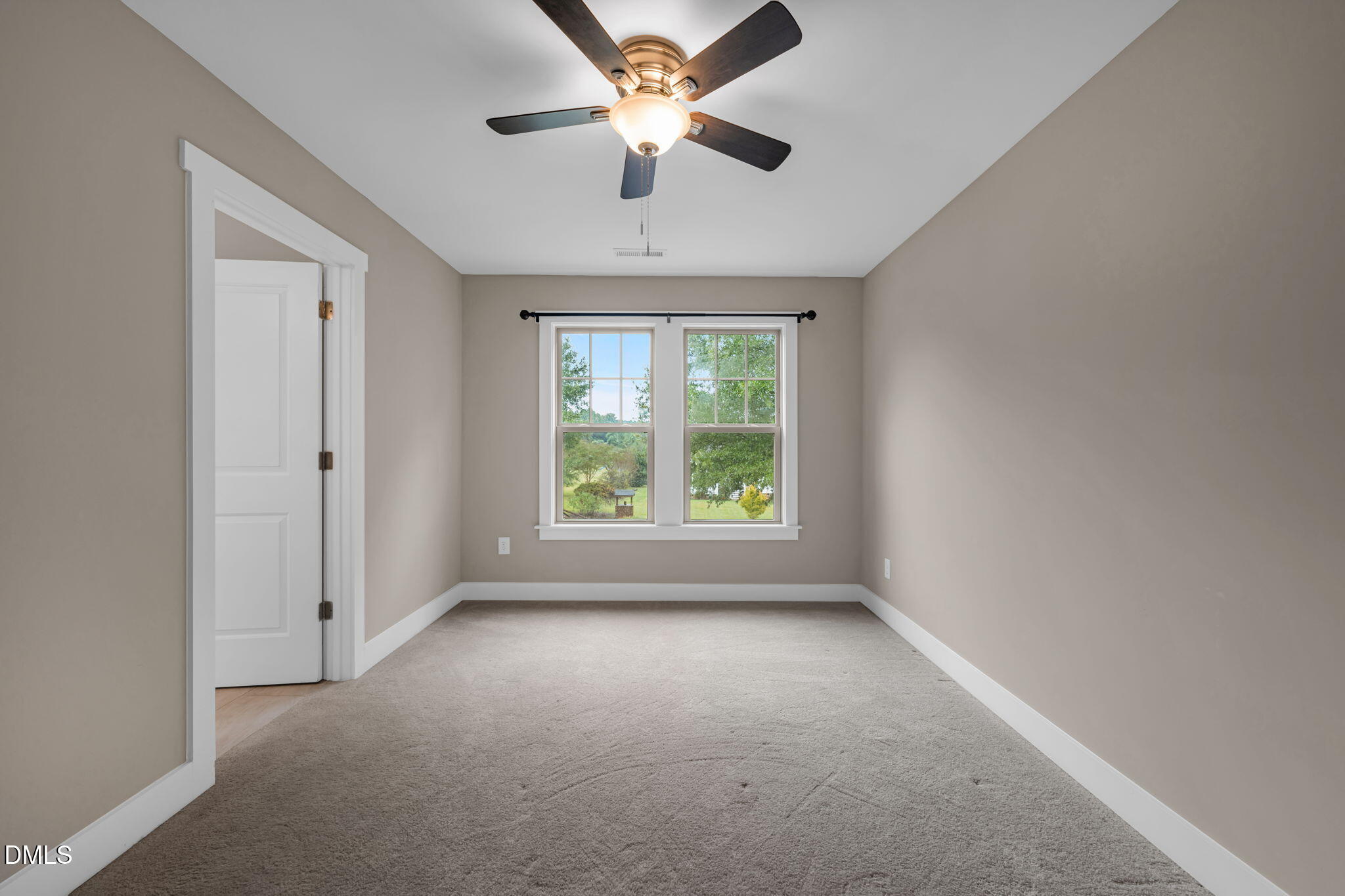 503 Sunglow Court