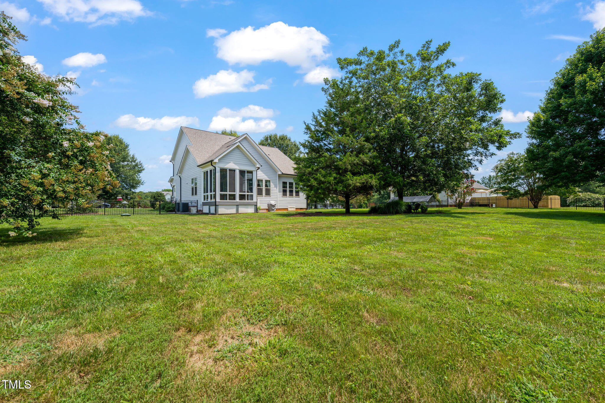 503 Sunglow Court