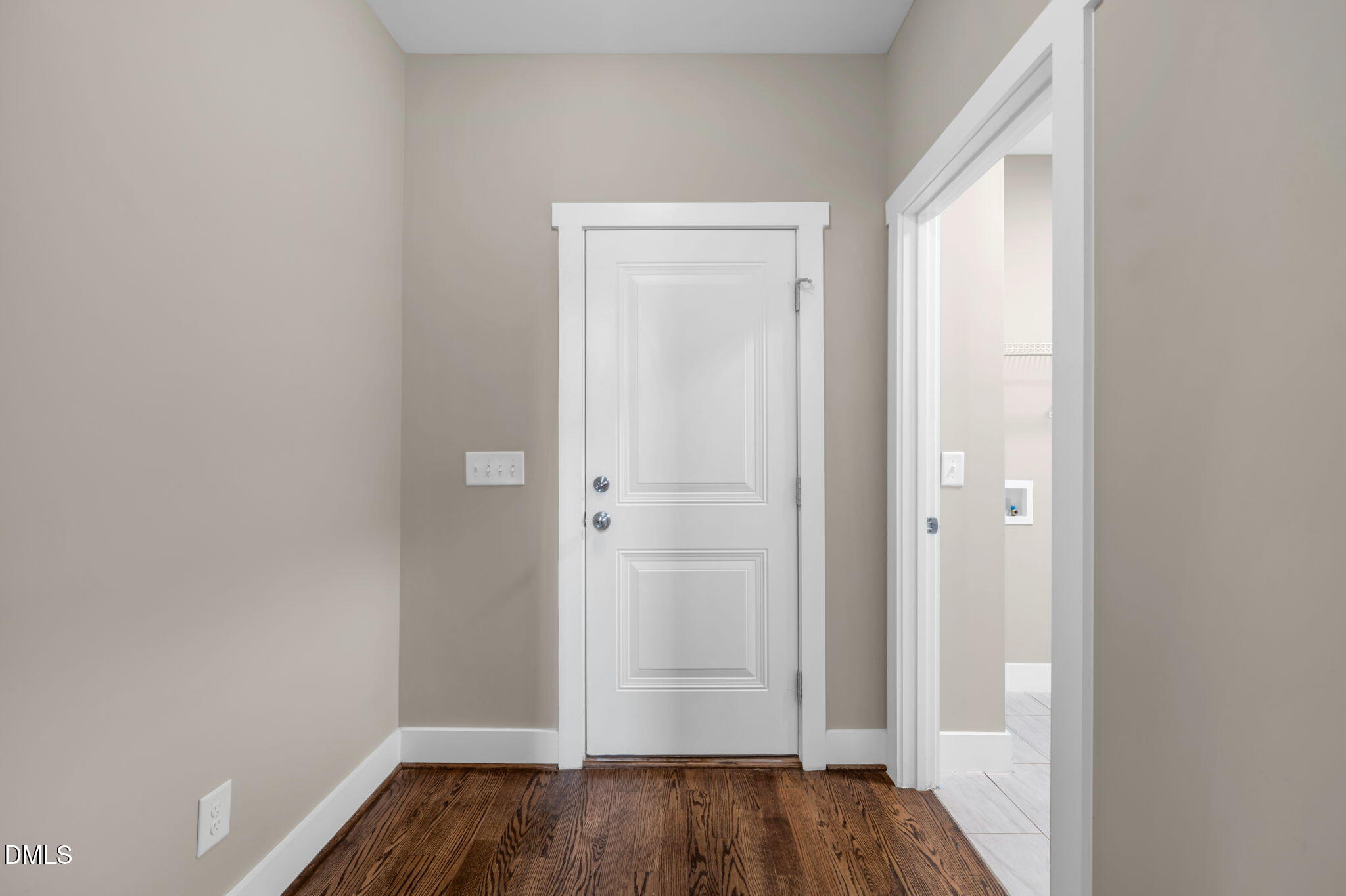 503 Sunglow Court