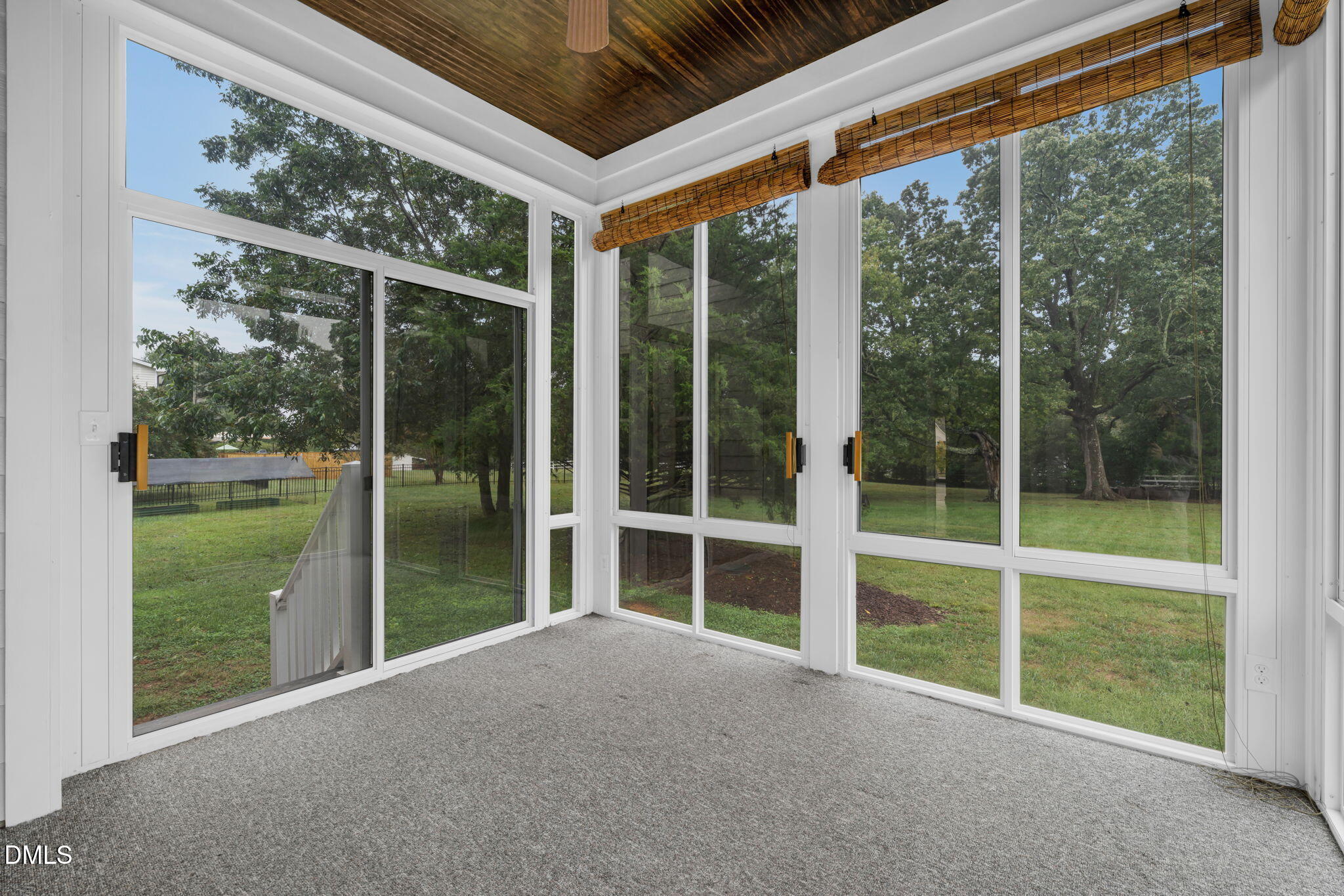 503 Sunglow Court