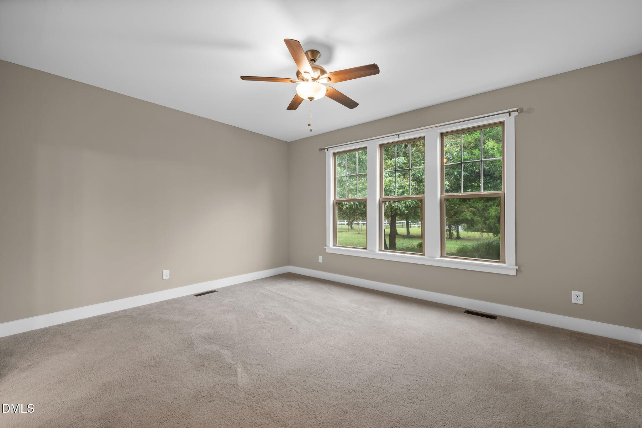 503 Sunglow Court