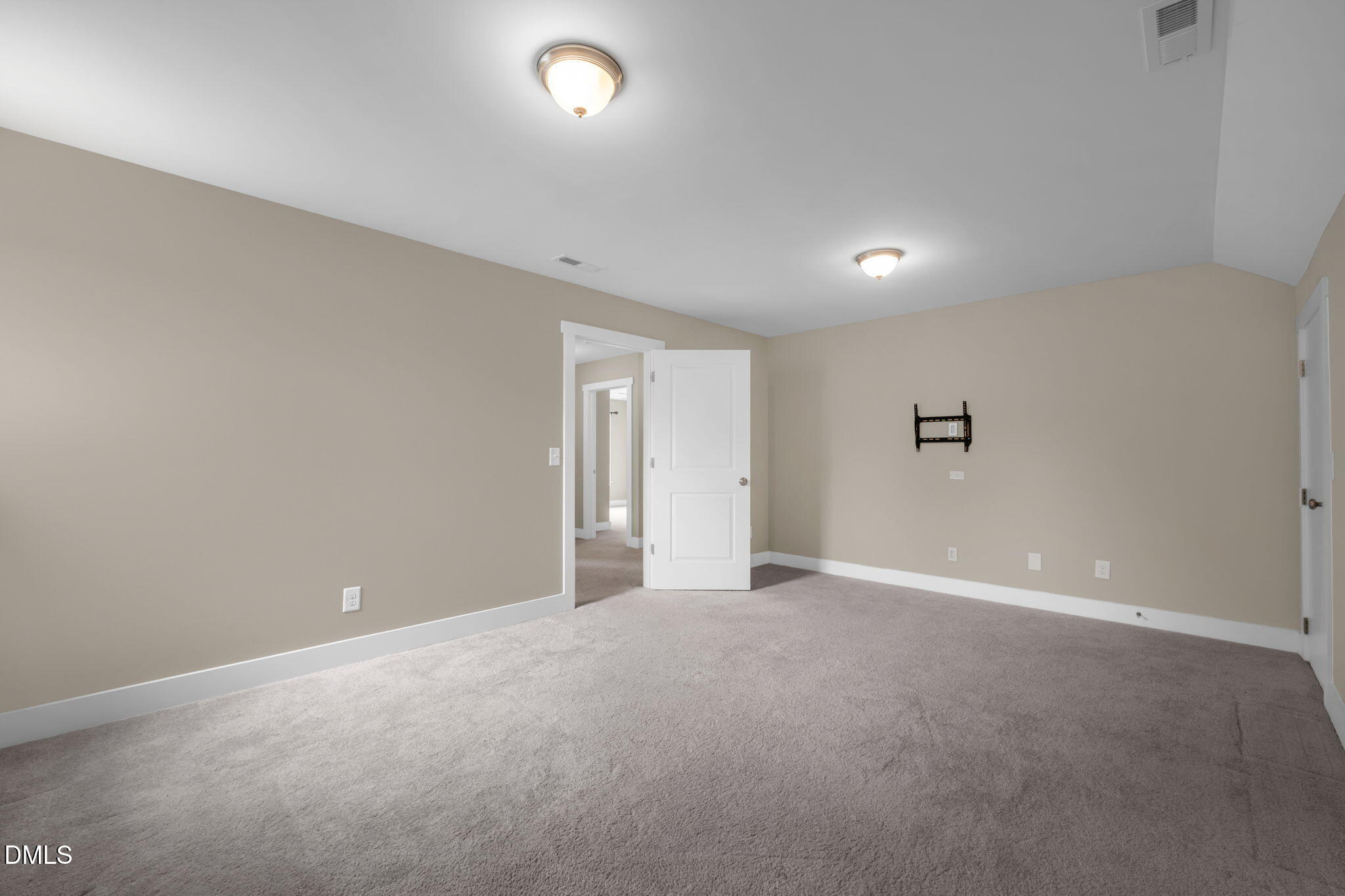 503 Sunglow Court