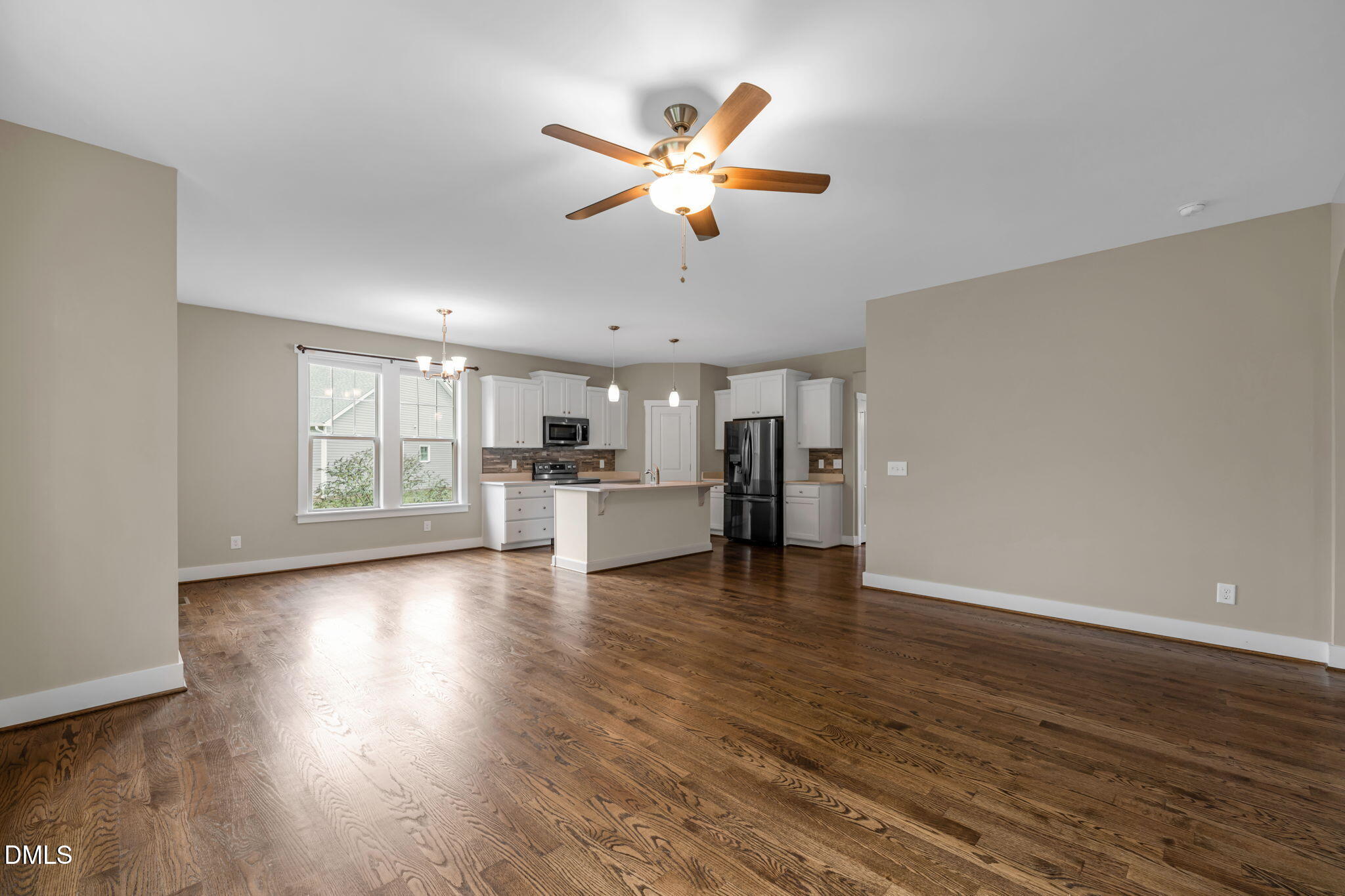 503 Sunglow Court