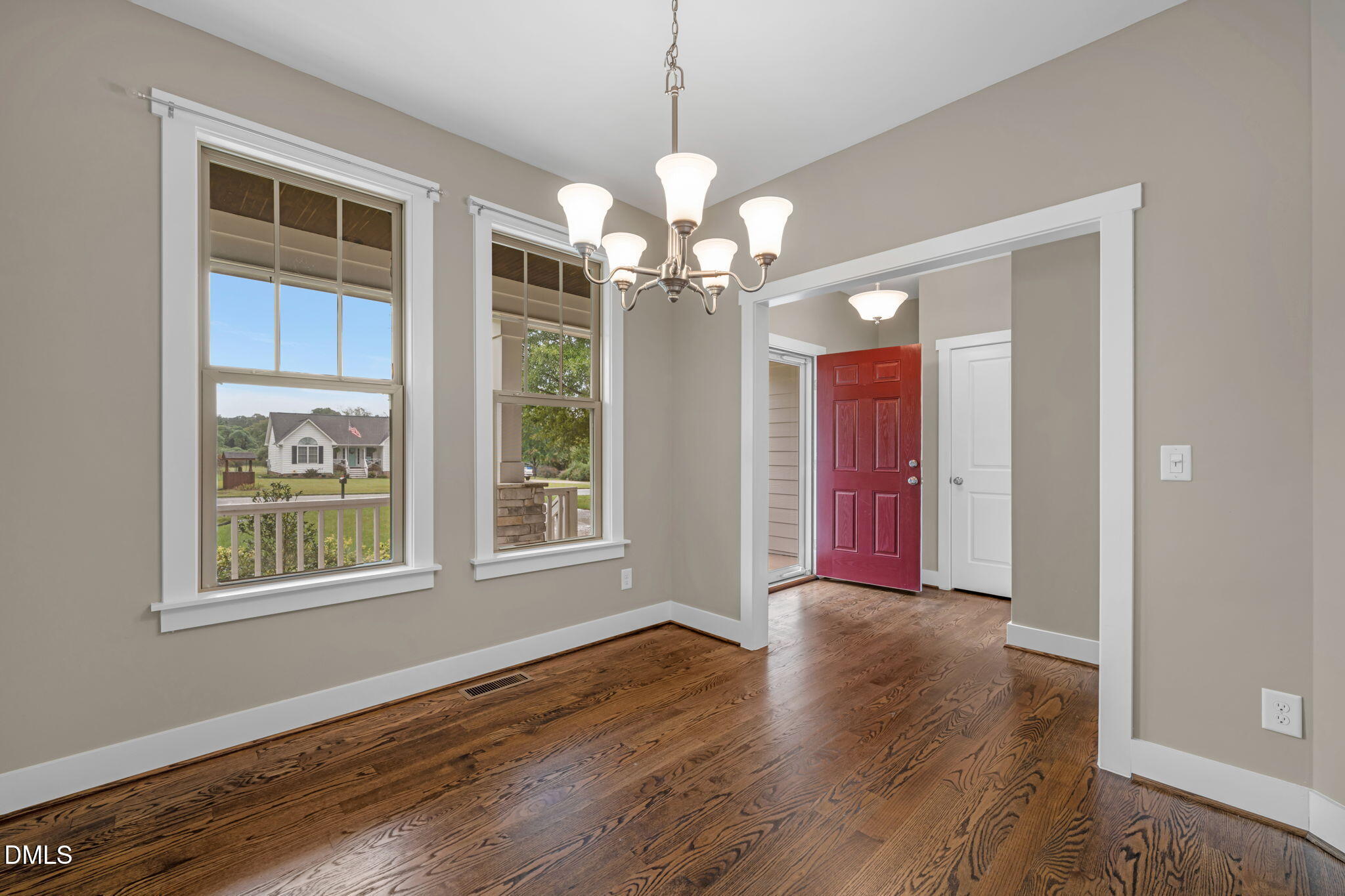 503 Sunglow Court