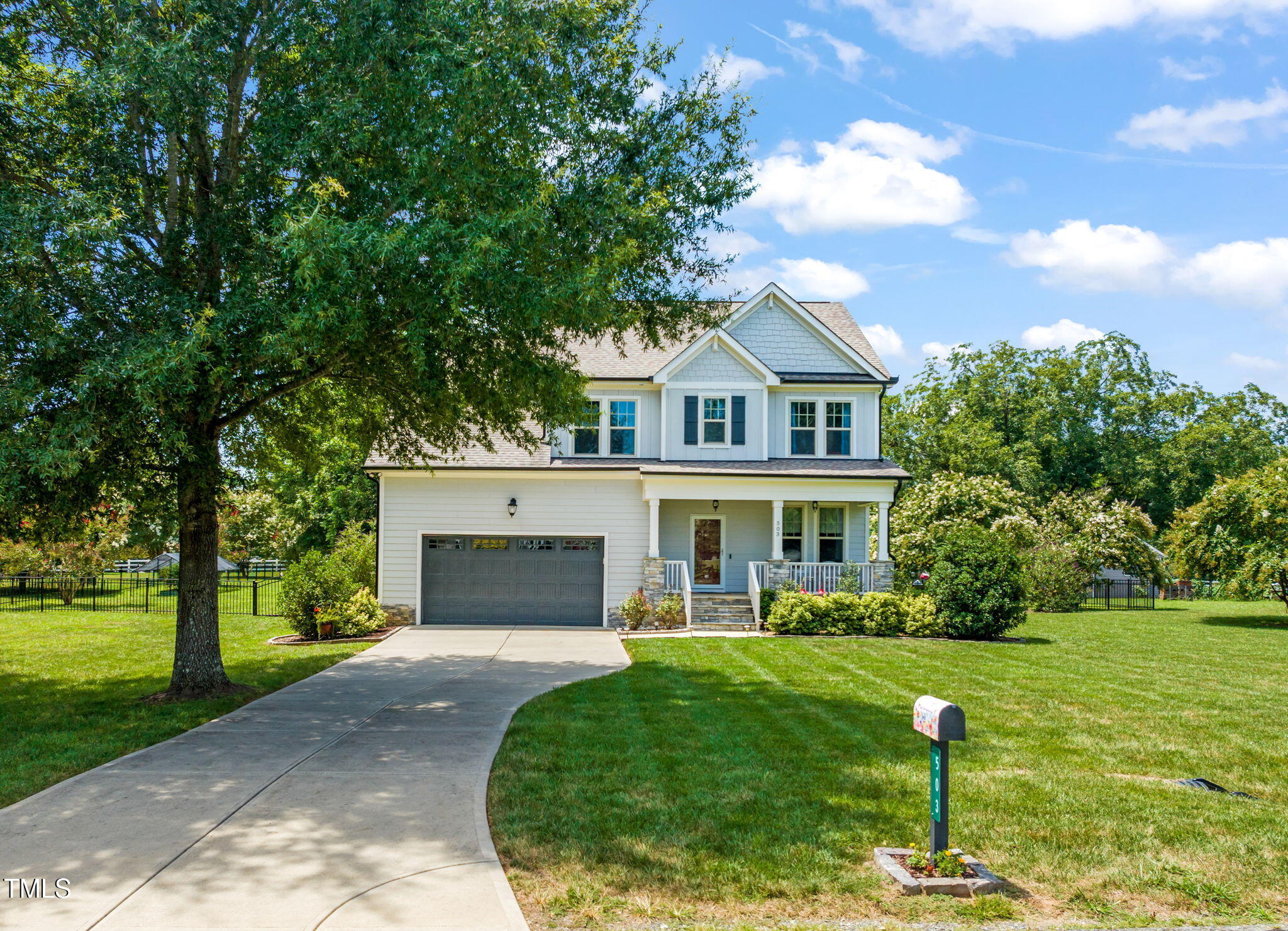 503 Sunglow Court