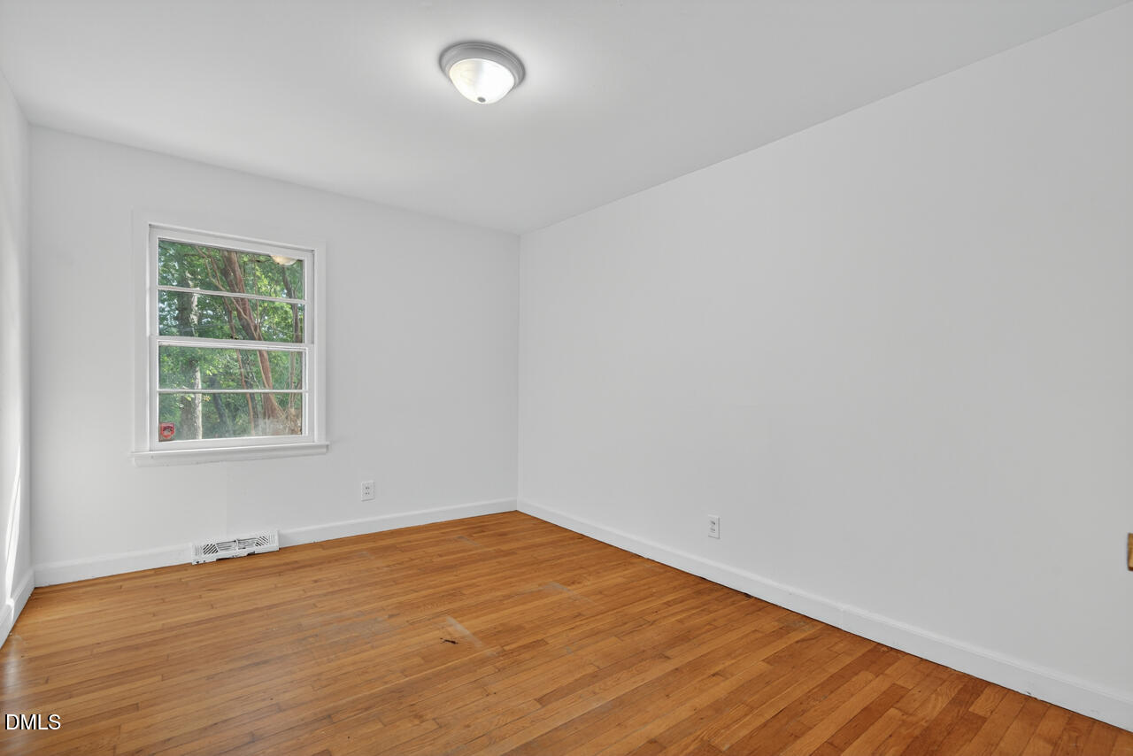 1209 W Murray Avenue