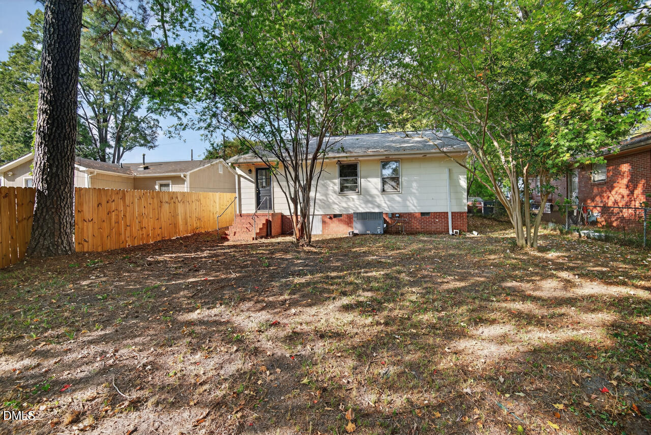 1209 W Murray Avenue