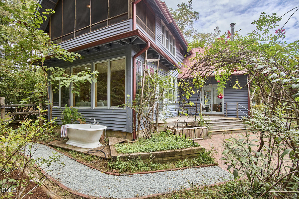 133 Circadian Way