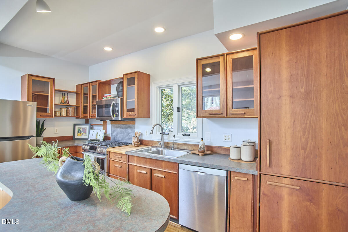 133 Circadian Way