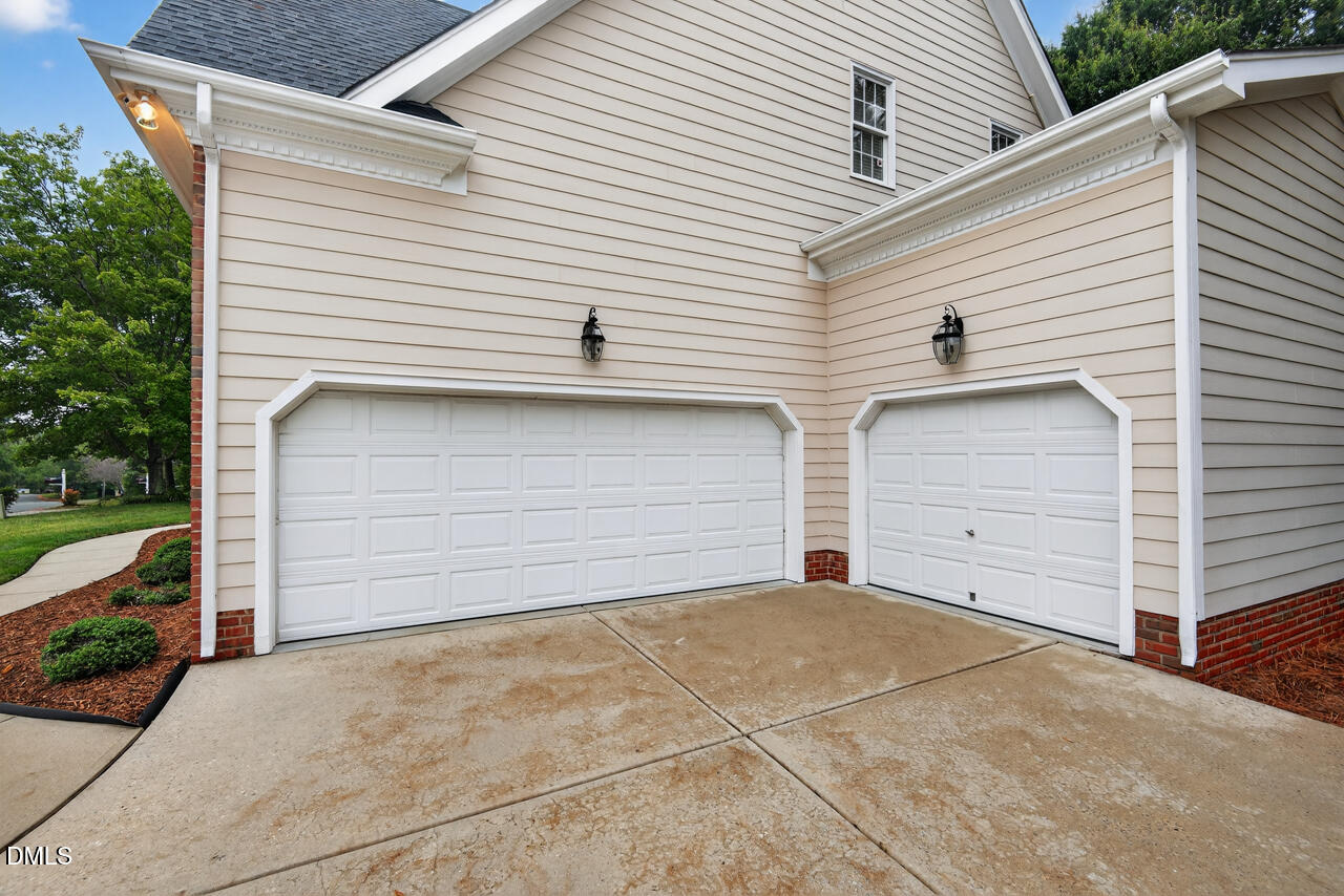 2811 Lindenshire Drive