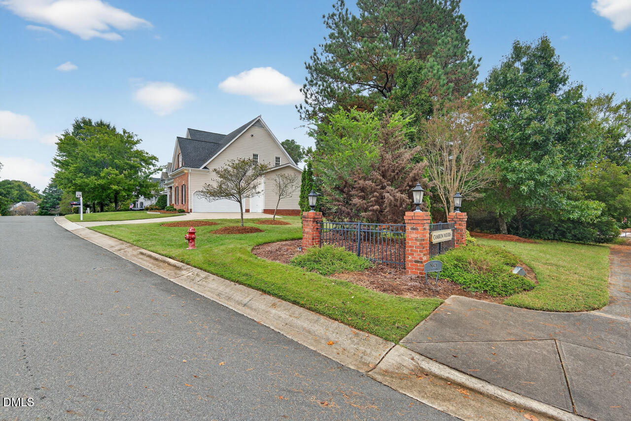 2811 Lindenshire Drive