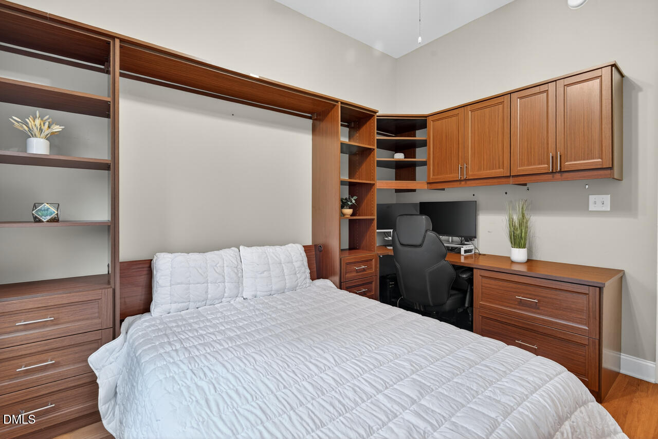 2811 Lindenshire Drive