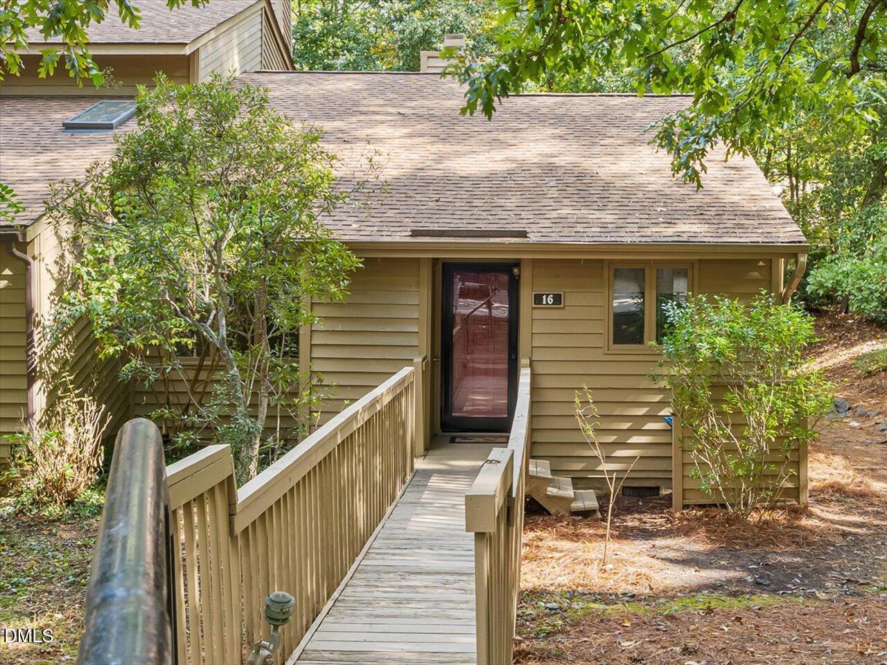 16 Pinnacle Road