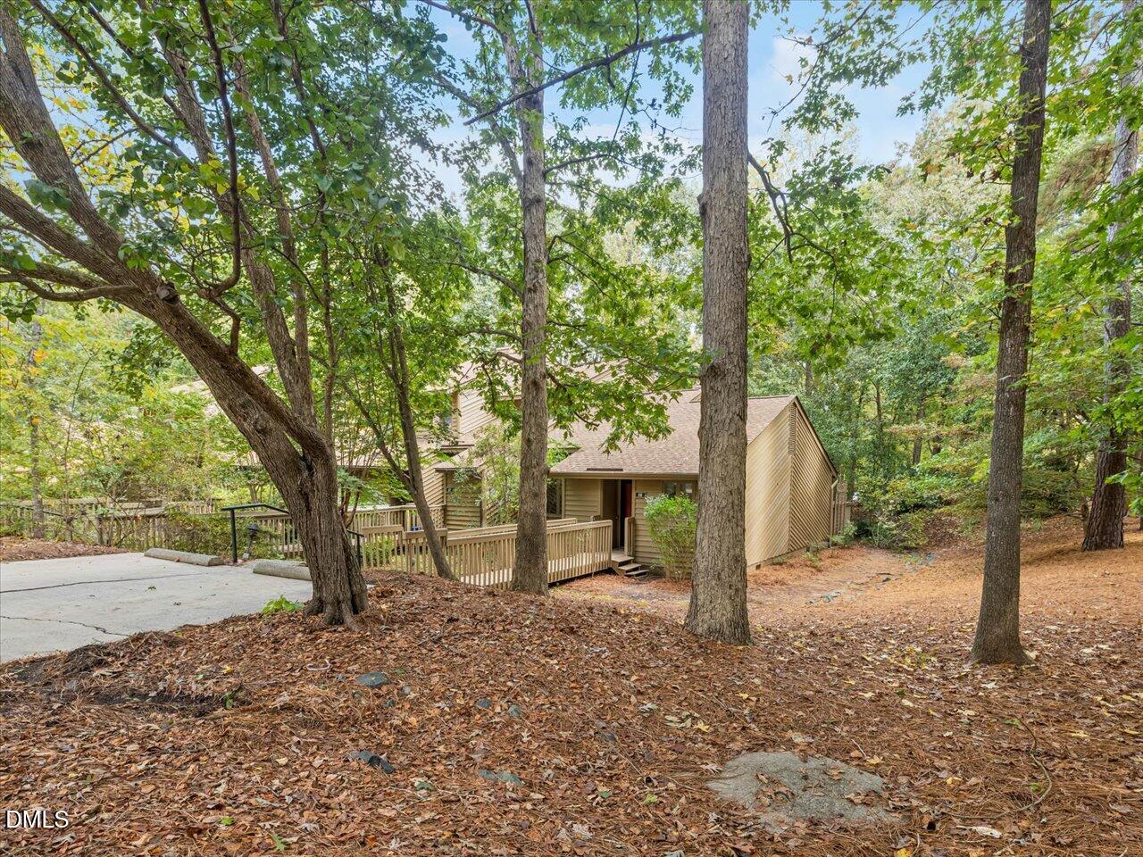 16 Pinnacle Road