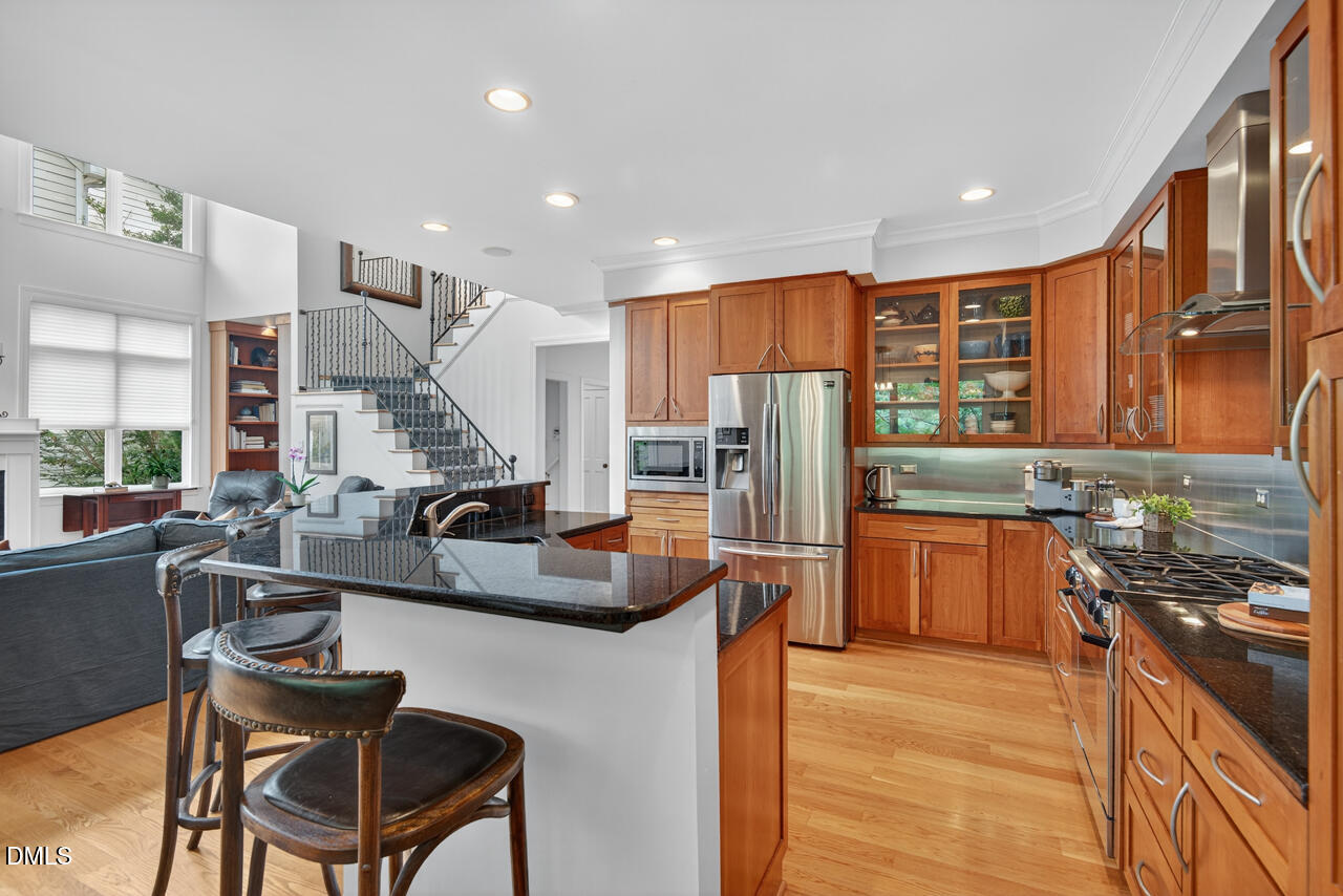 302 Edgewater Circle