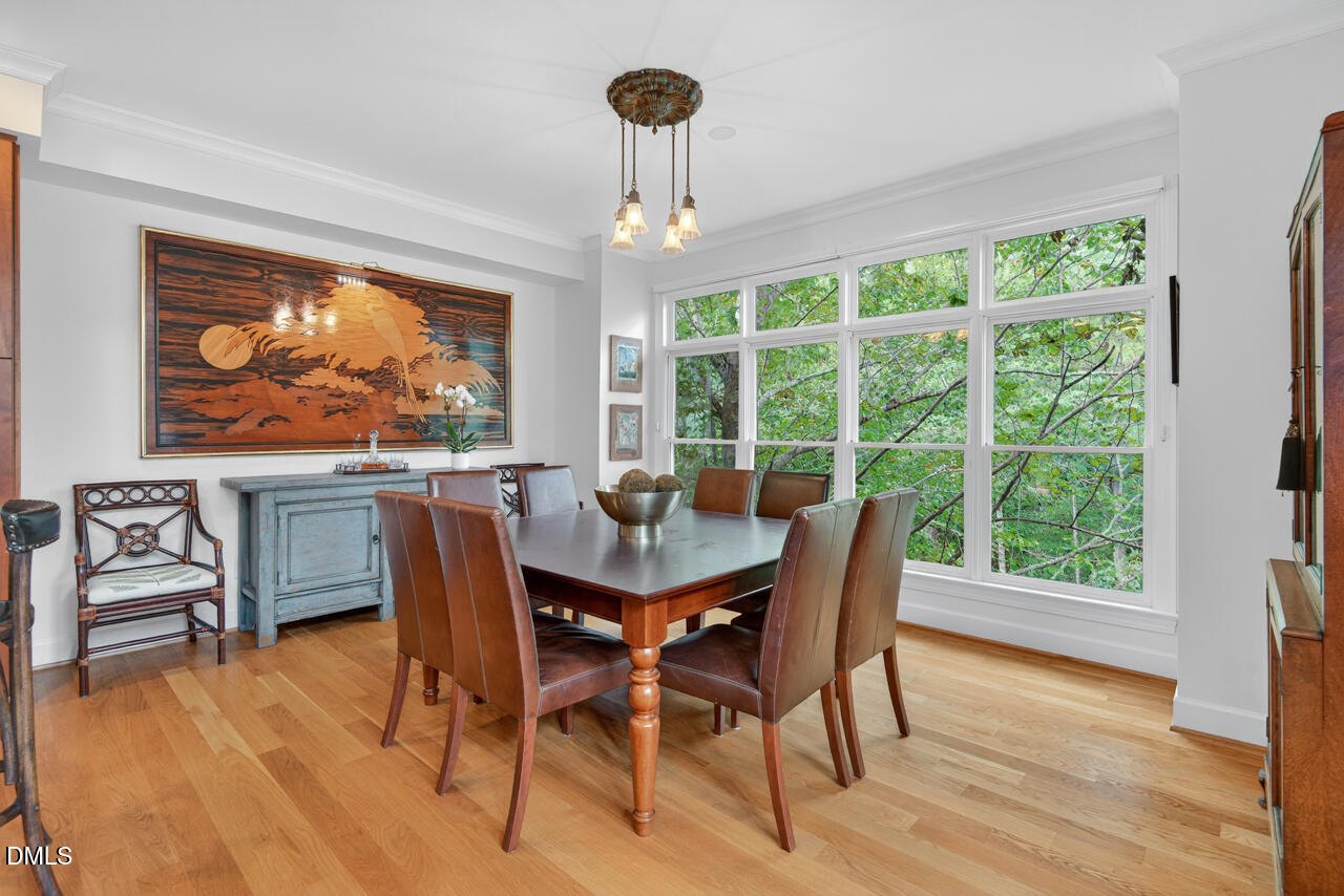 302 Edgewater Circle