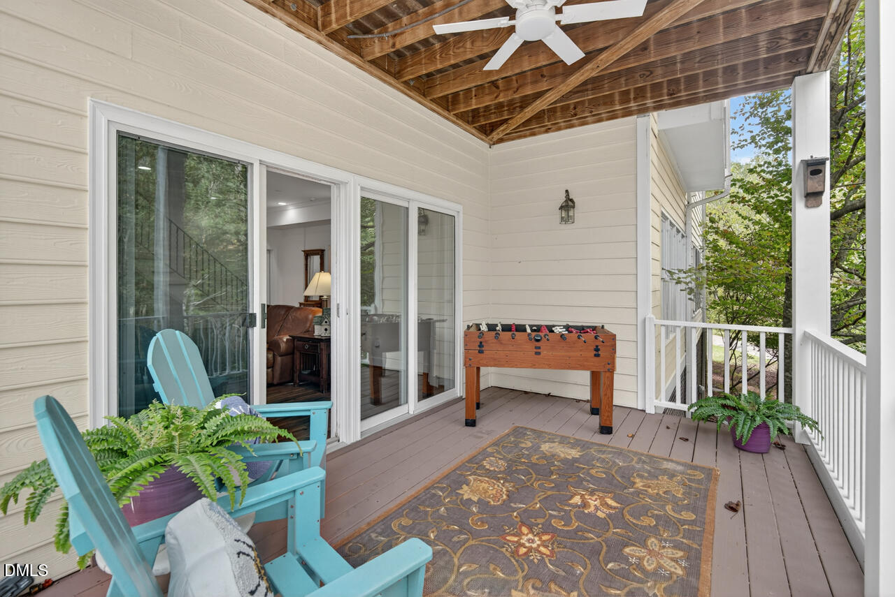 302 Edgewater Circle