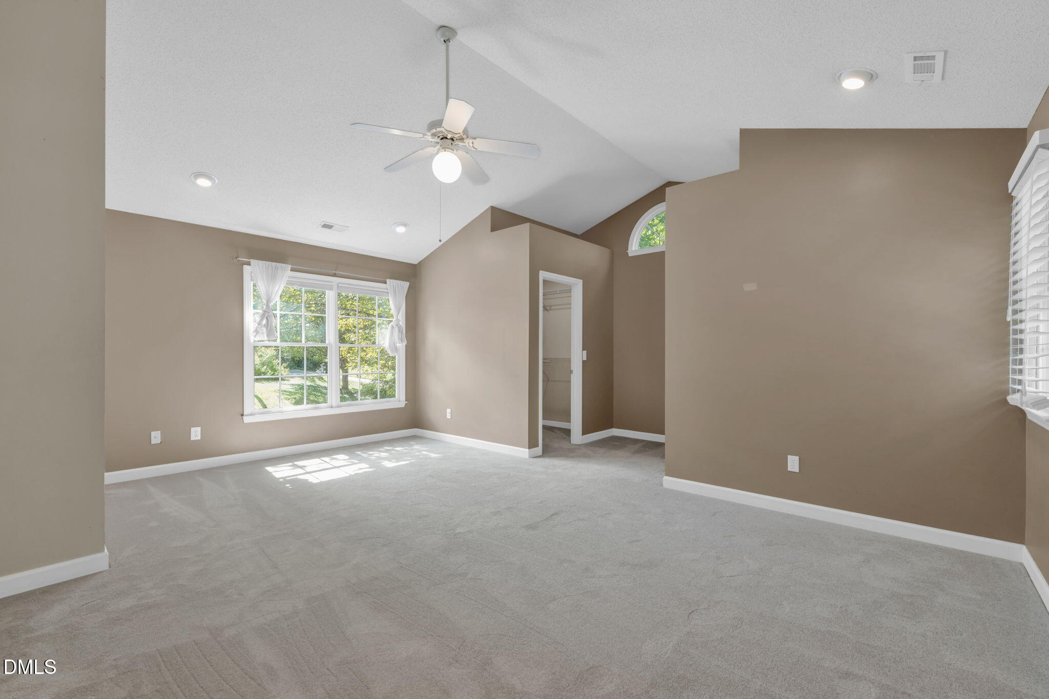 16 Quail Hunt Circle