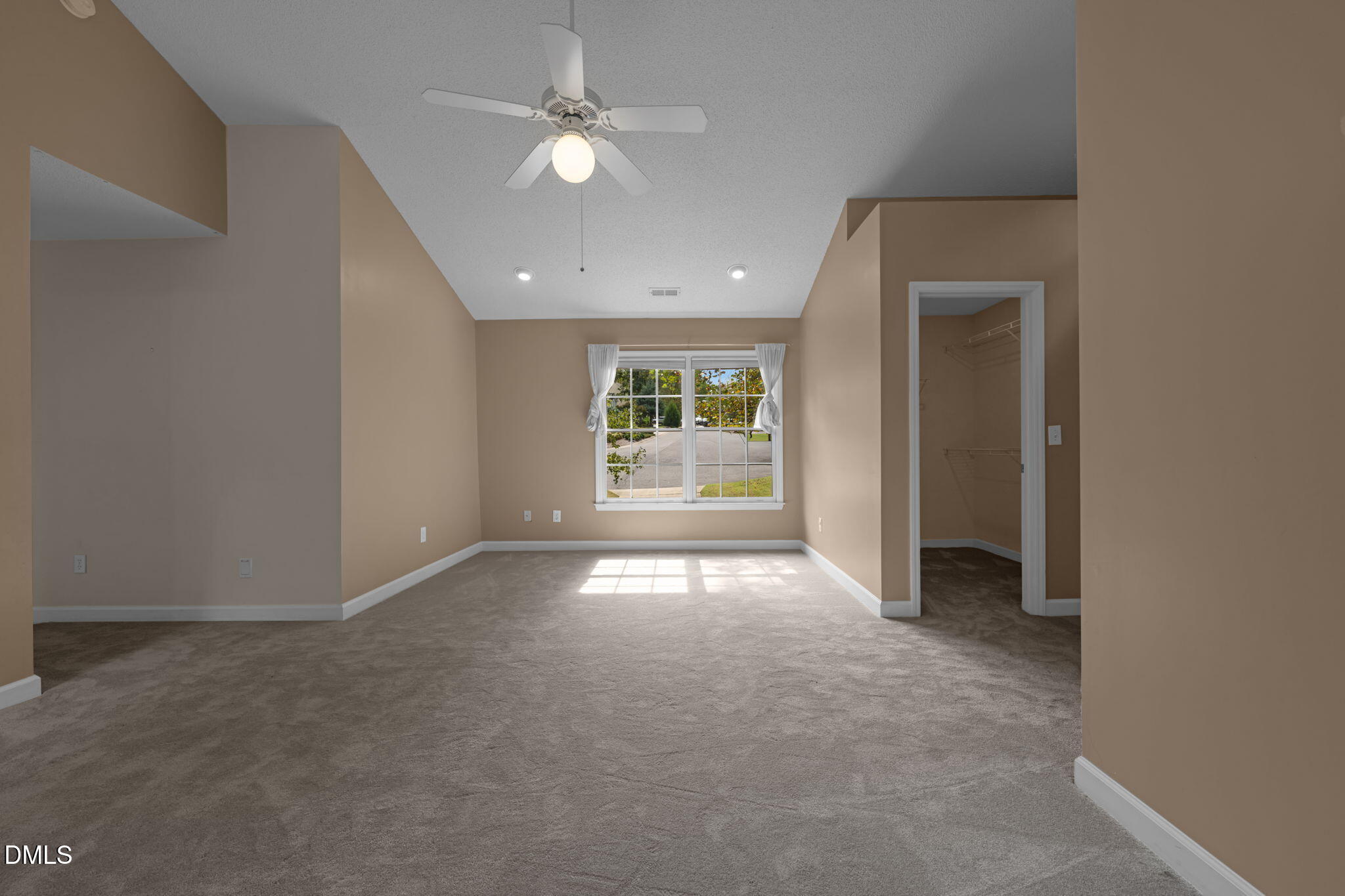 16 Quail Hunt Circle