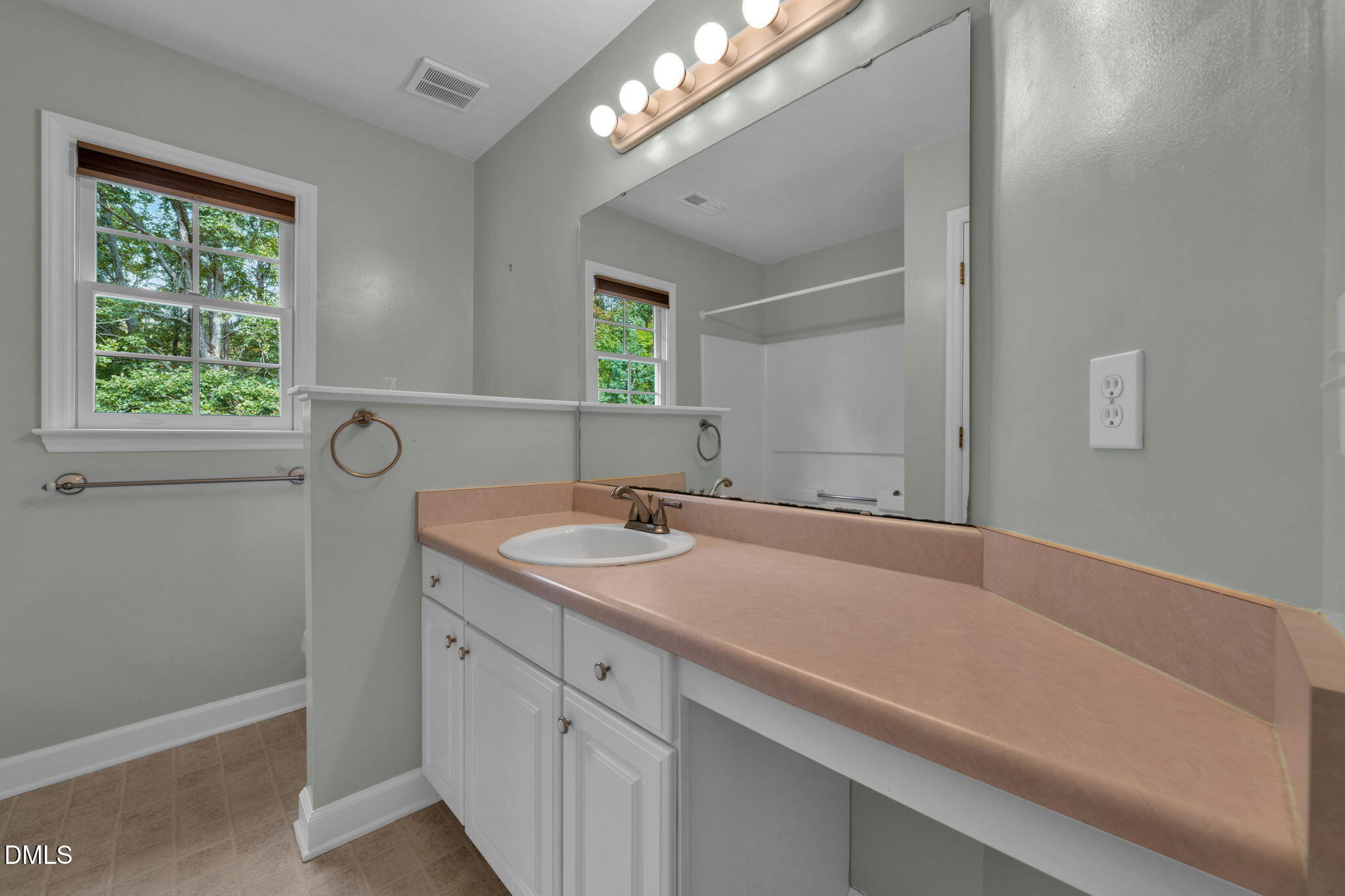 16 Quail Hunt Circle