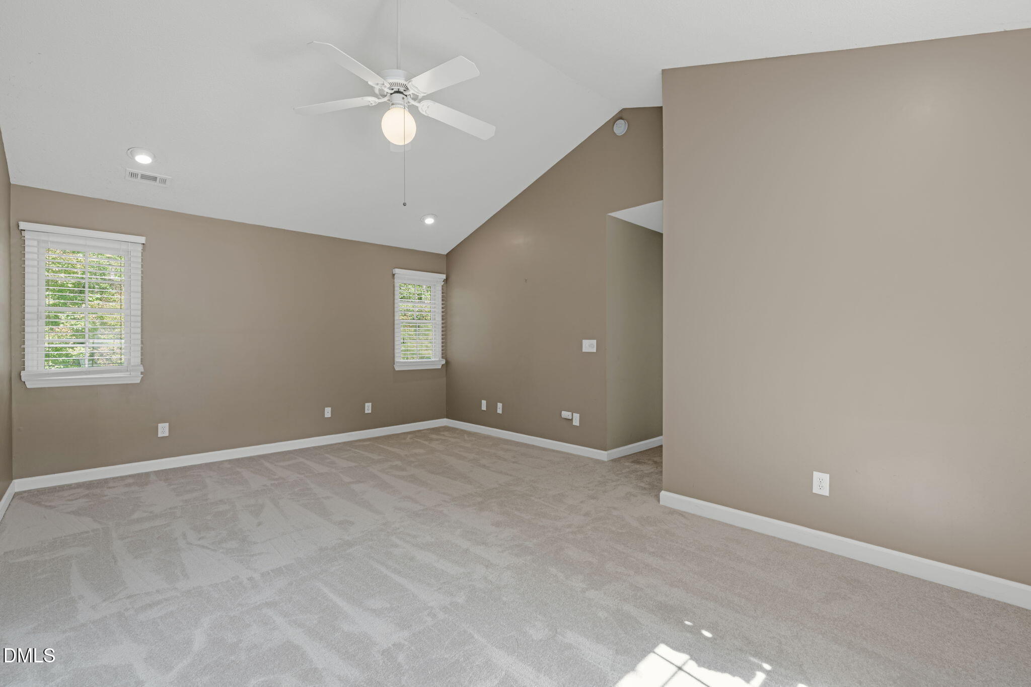 16 Quail Hunt Circle