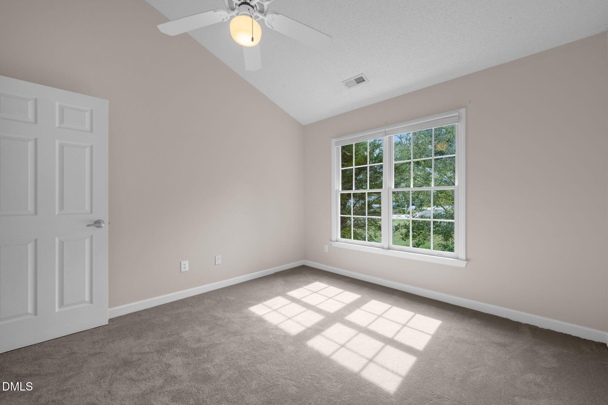 16 Quail Hunt Circle