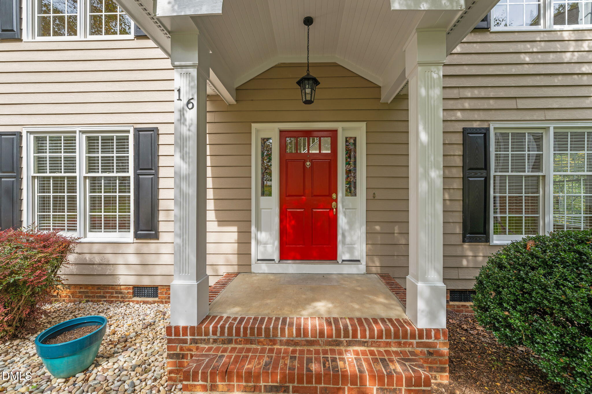 16 Quail Hunt Circle