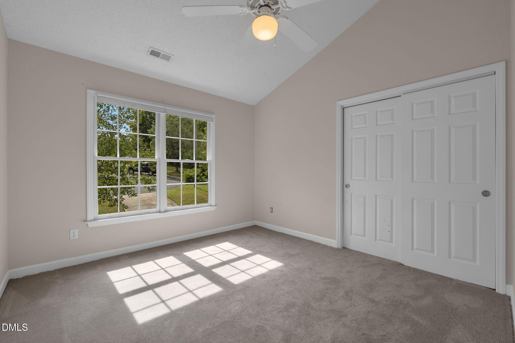 16 Quail Hunt Circle