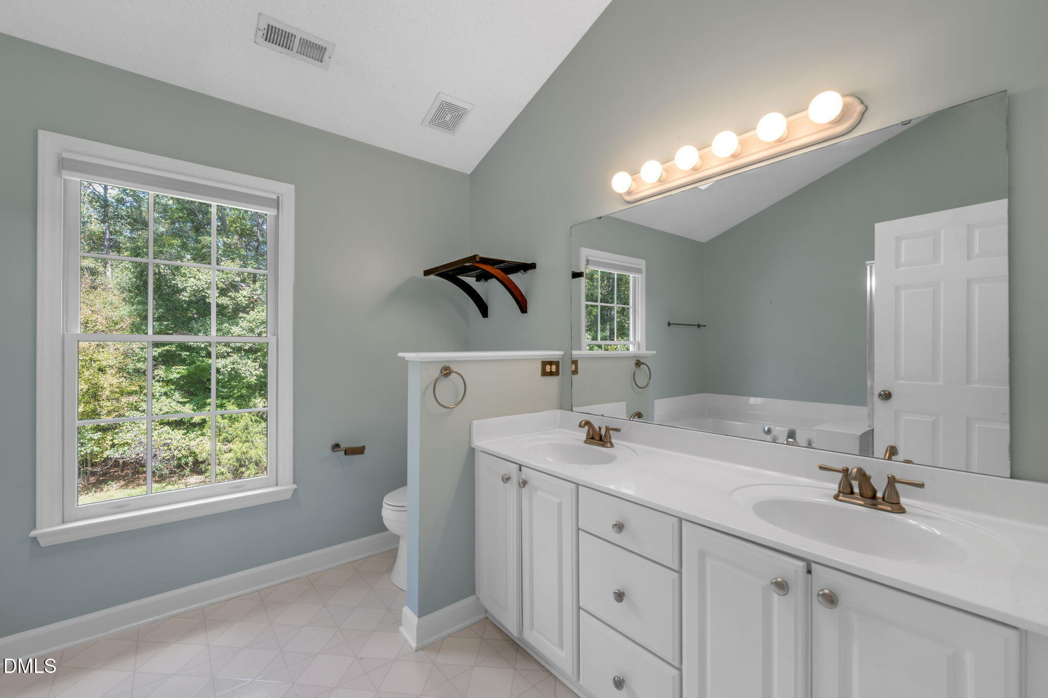 16 Quail Hunt Circle
