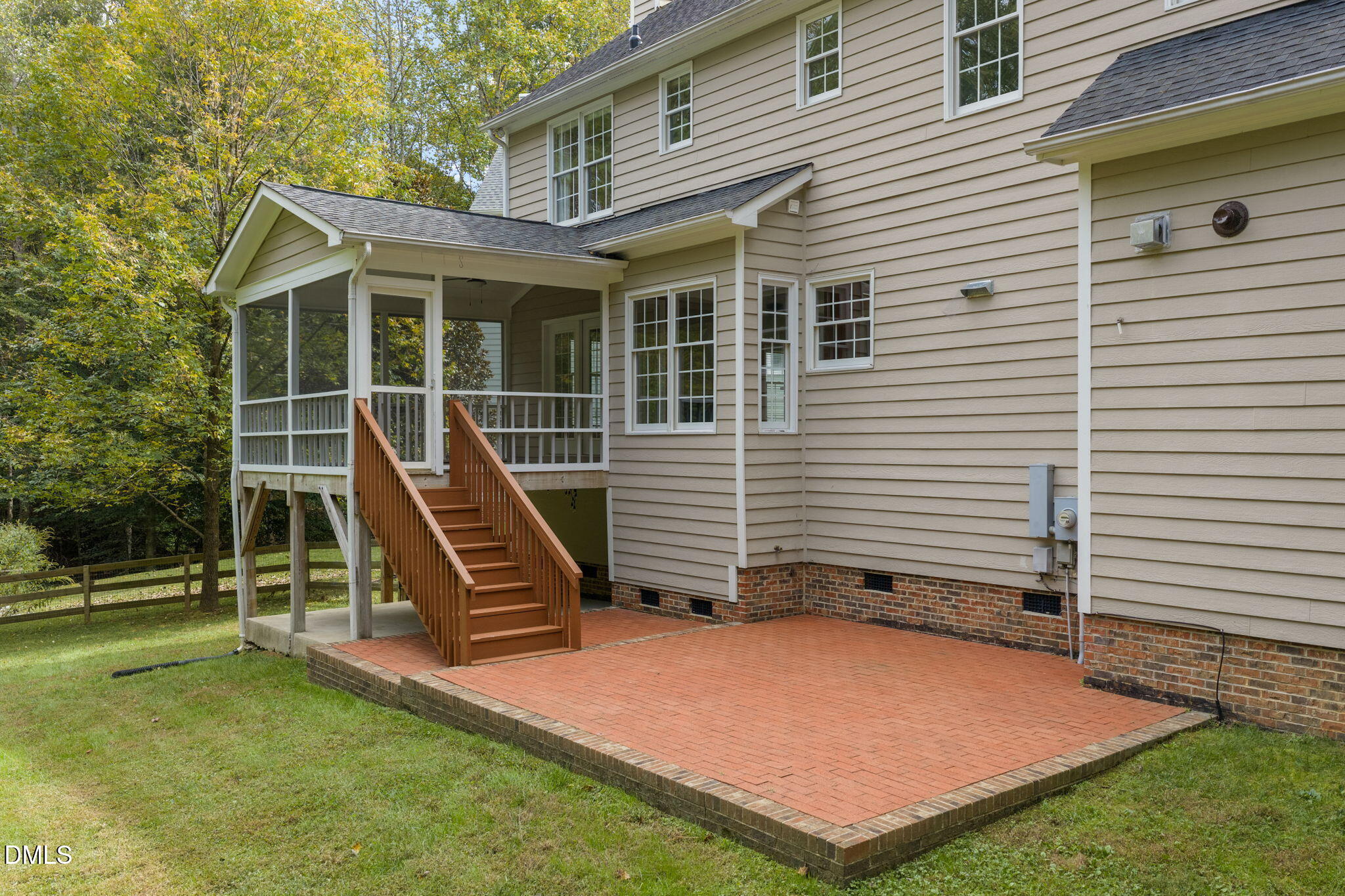 16 Quail Hunt Circle