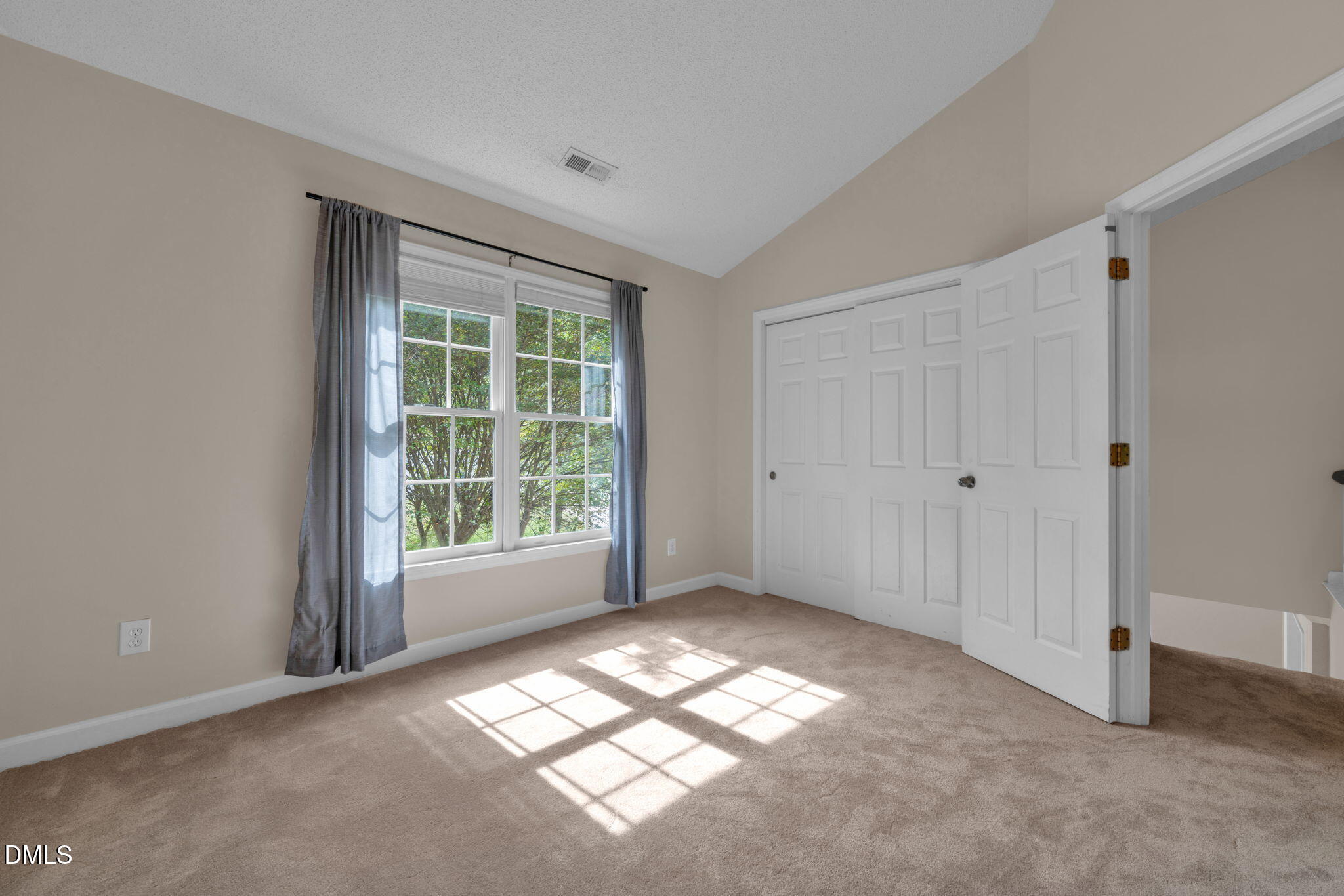 16 Quail Hunt Circle