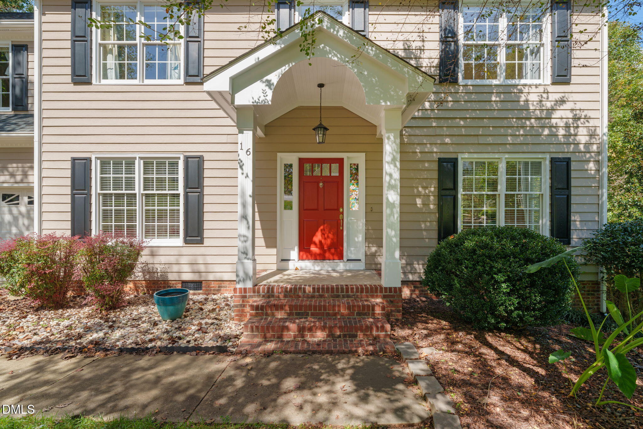 16 Quail Hunt Circle