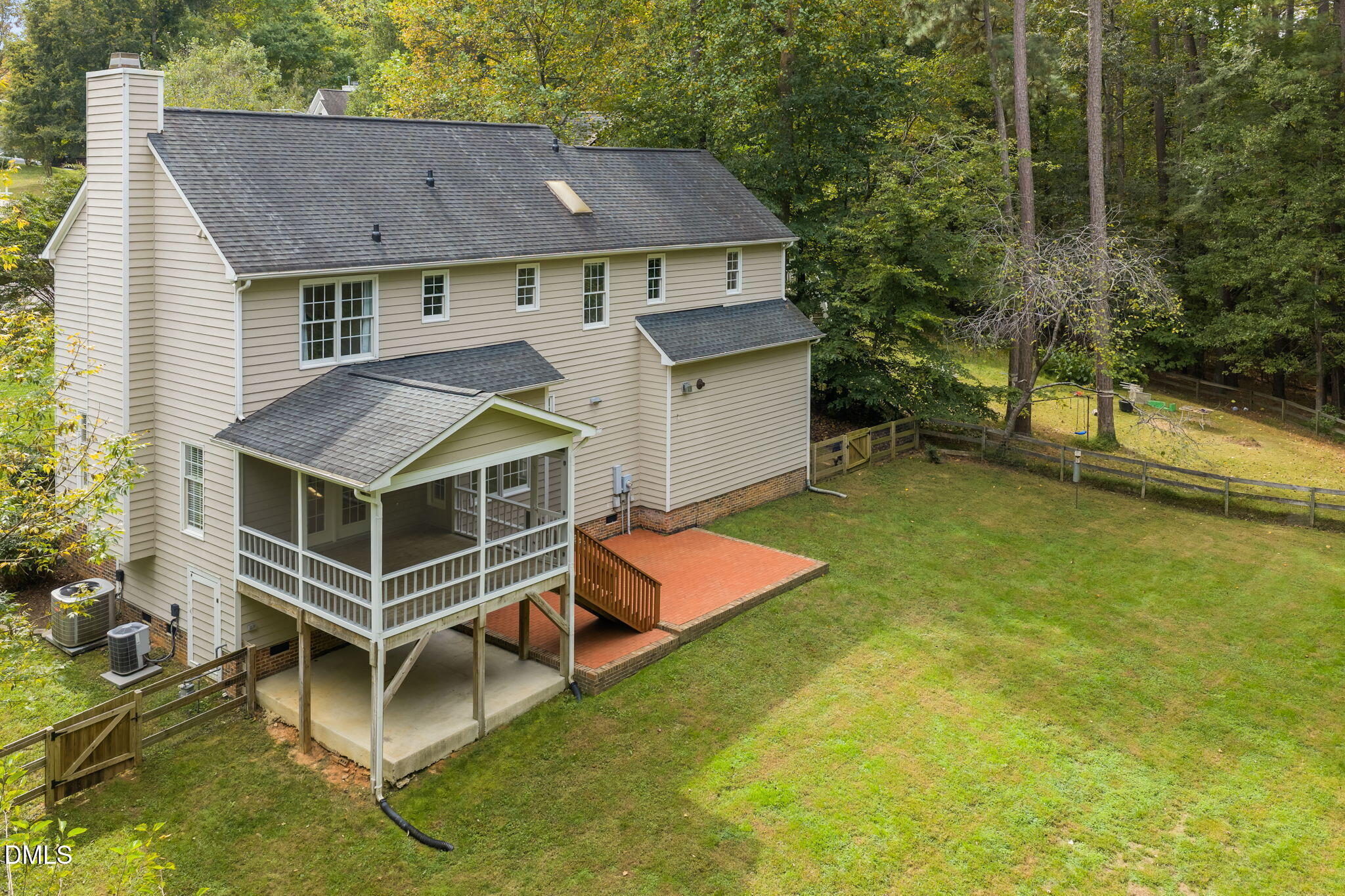 16 Quail Hunt Circle
