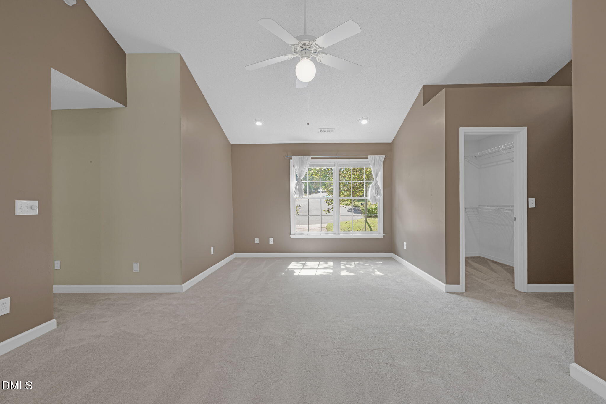 16 Quail Hunt Circle