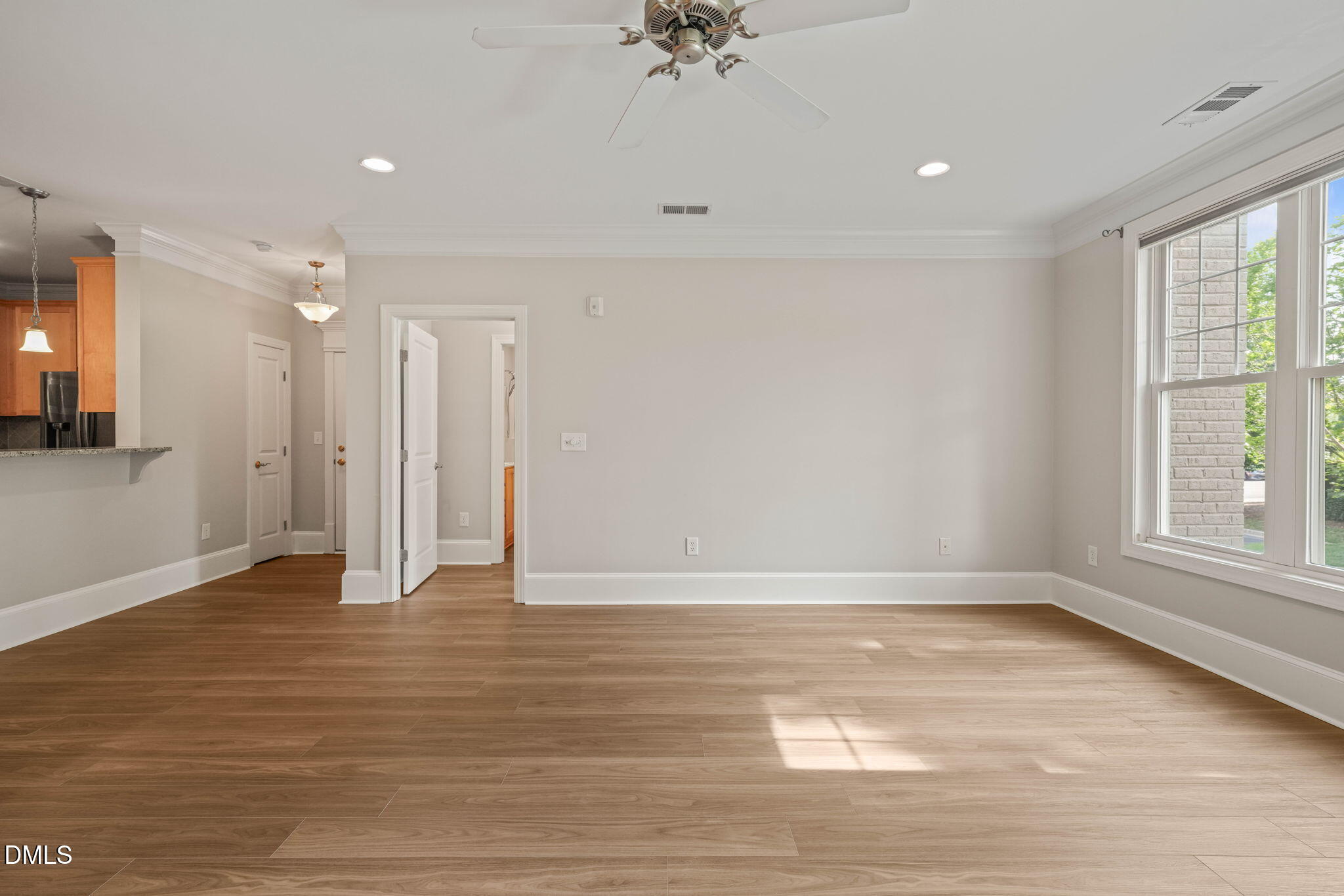 501 Finsbury Street # 204