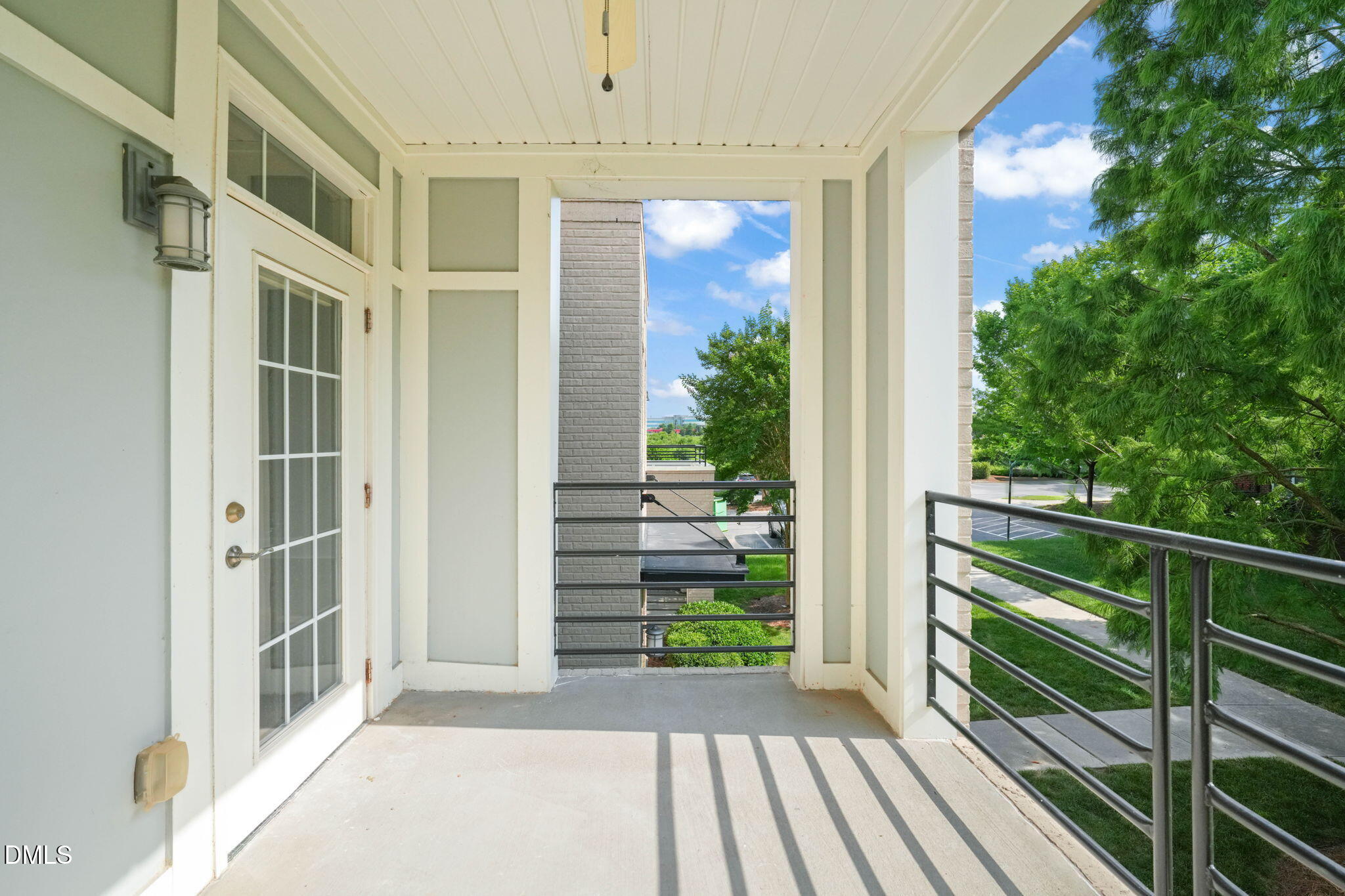 501 Finsbury Street # 204