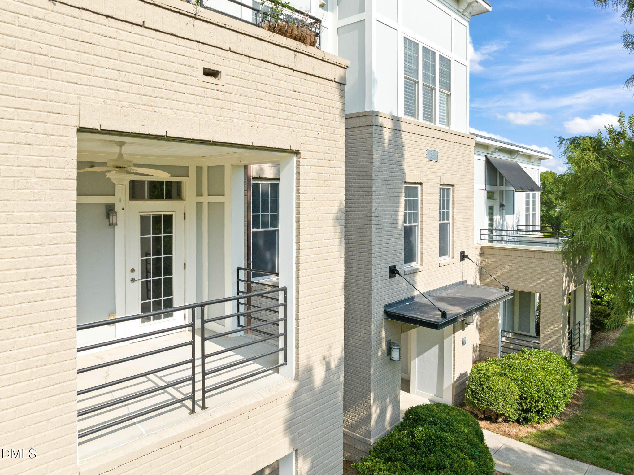 501 Finsbury Street # 204