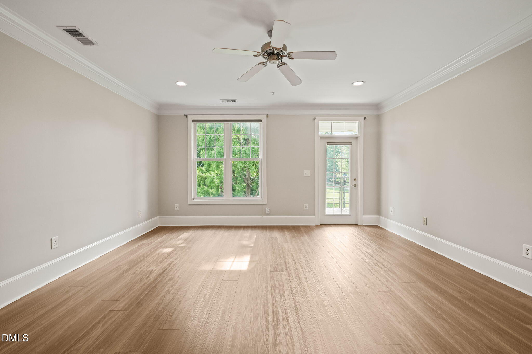 501 Finsbury Street # 204