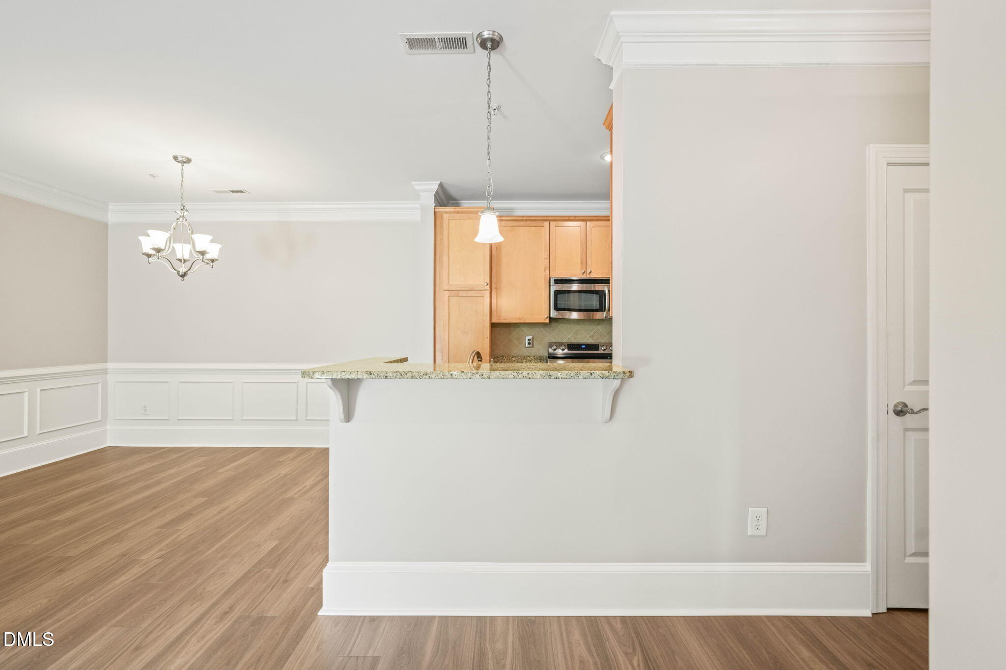 501 Finsbury Street # 204